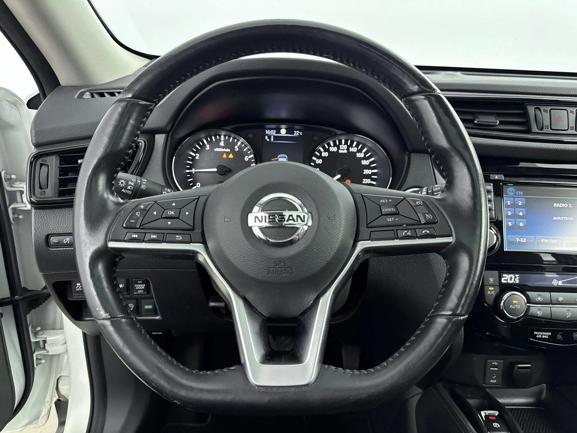 Nissan-X-Trail-image-14