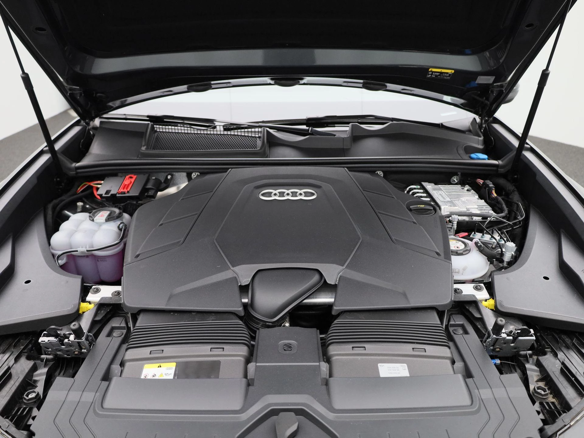 Audi Q8 60 TFSI e quattro Pro Line S Competition 490 PK