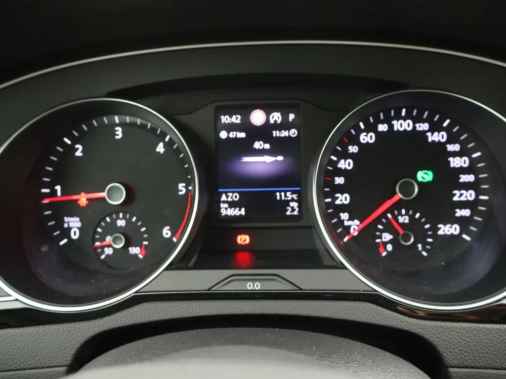 Volkswagen Passat Variant Passat Variant Style 'Business' 2.0 TDI 122PK *AUTOMAAT*NAVI*TREKHAAK*CAMERA*PDC*KEYLESS*CRUISE*...*