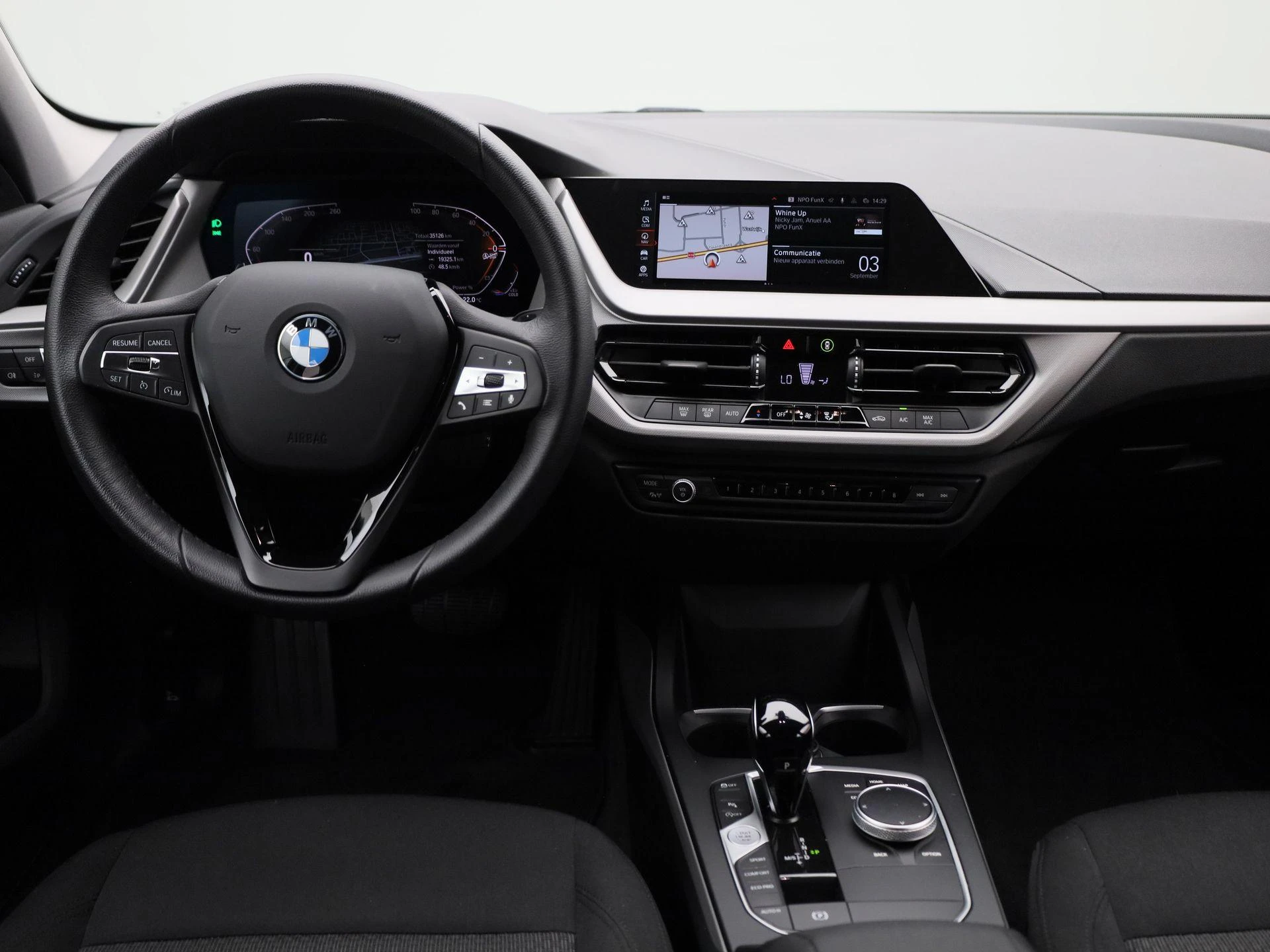 BMW-1 Reeks-image-6
