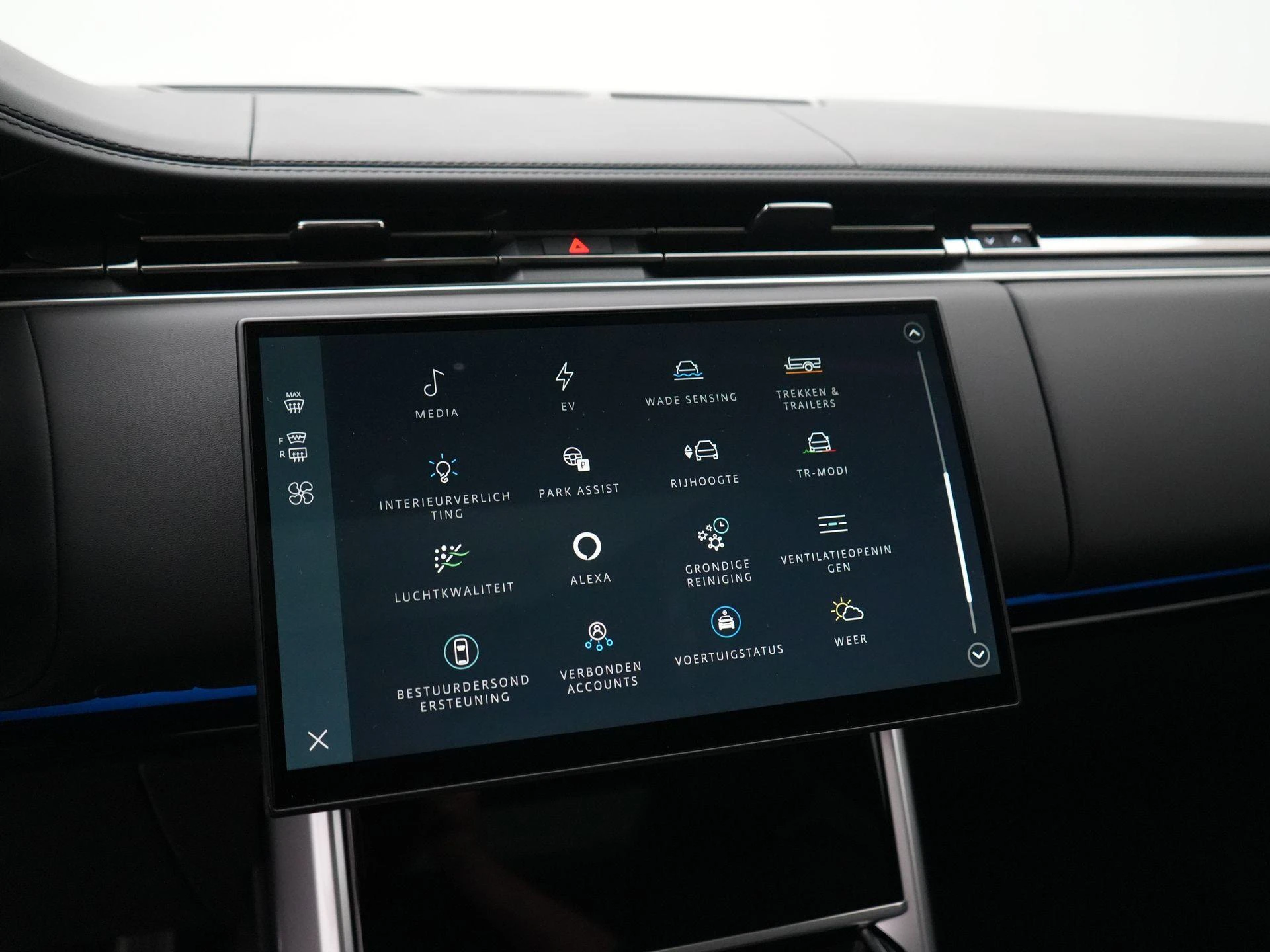 Land Rover-Range Rover-image-21