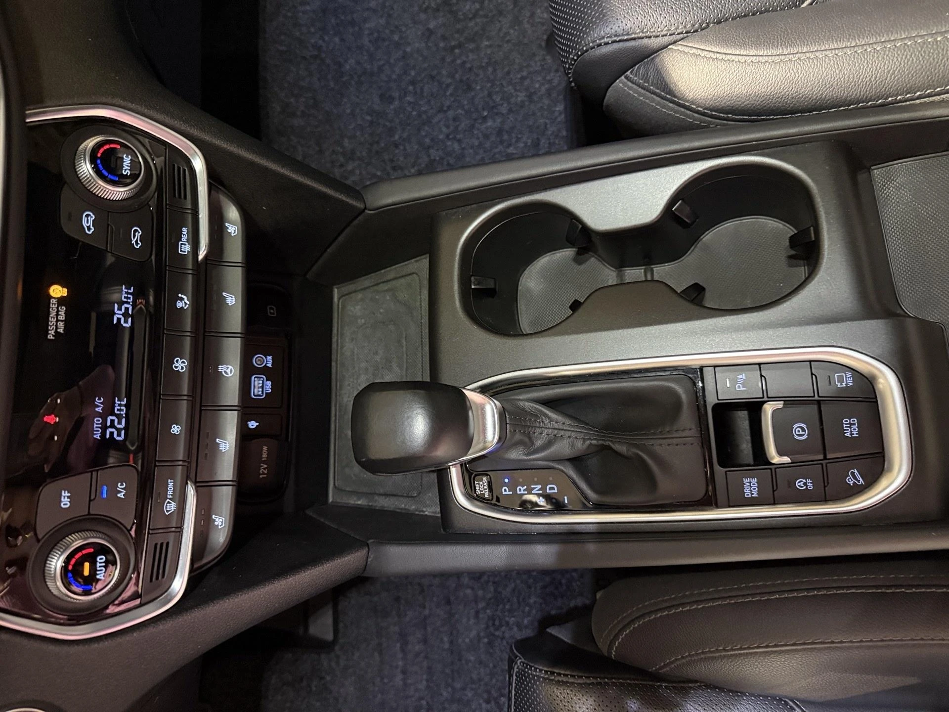 Hyundai-Santa Fe-image-9