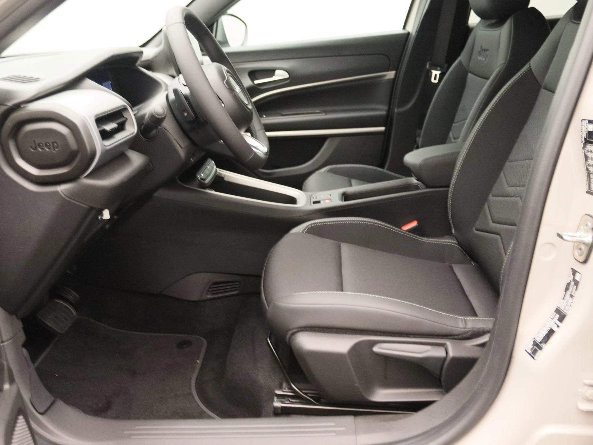 Jeep-Avenger-image-8