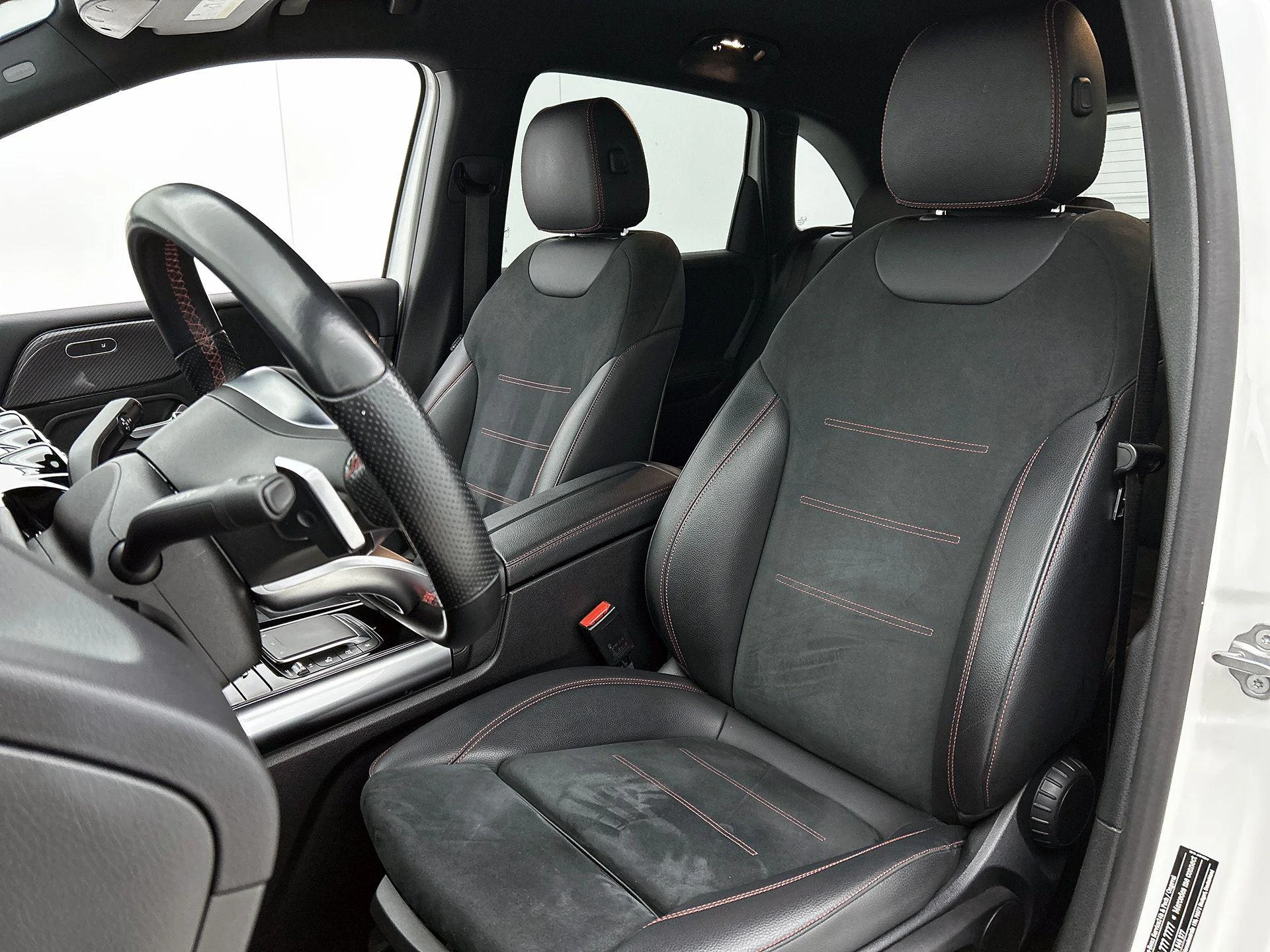 Mercedes-Benz-B-Klasse-image-38