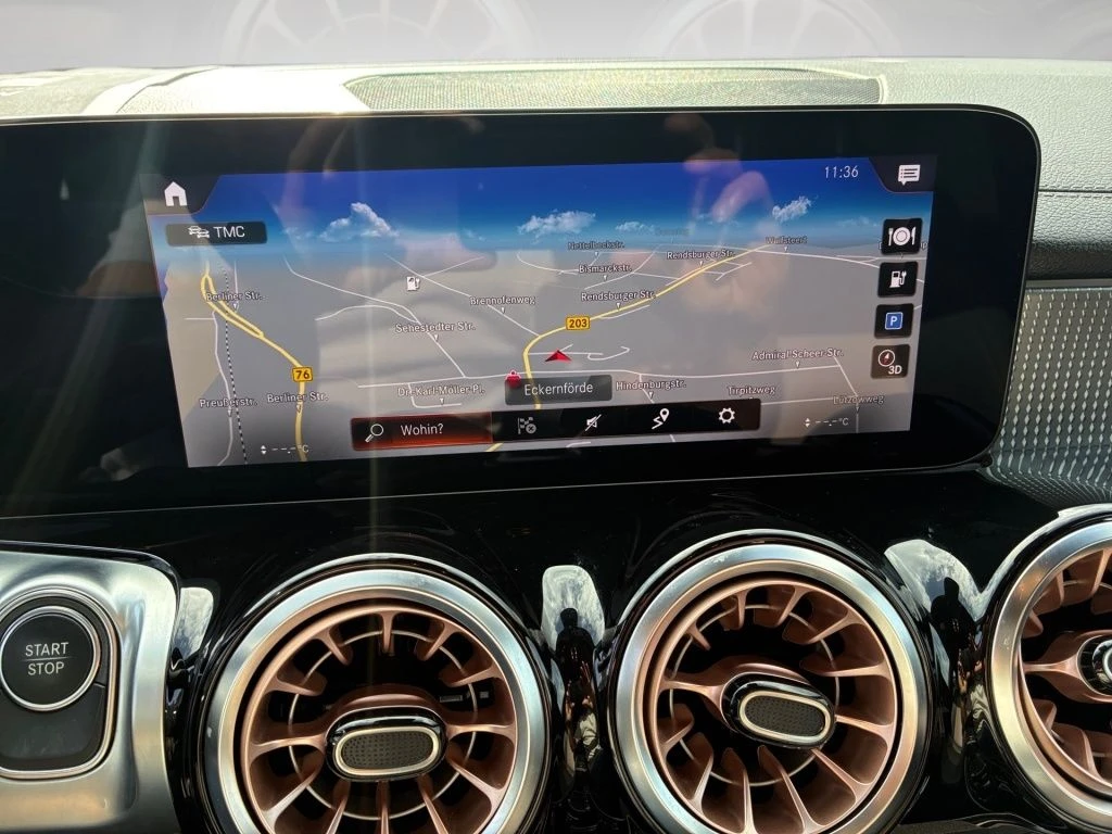 Mercedes-Benz-EQB 300-image-7