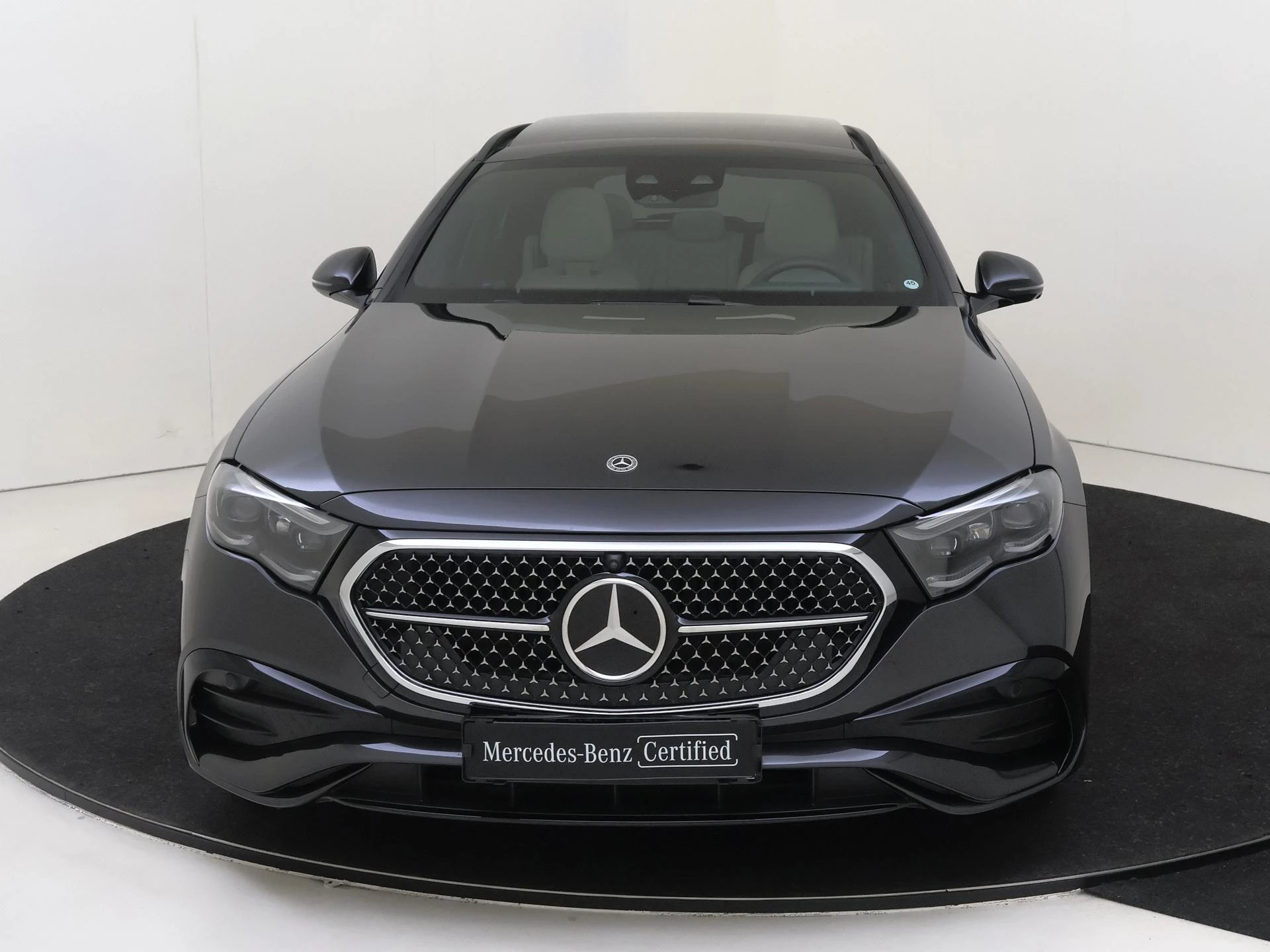 Mercedes-Benz-E-Klasse-image-5