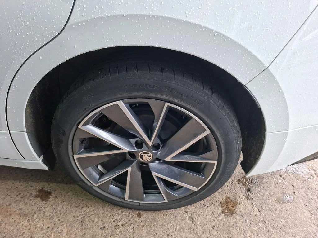 Škoda-Enyaq iV-image-5