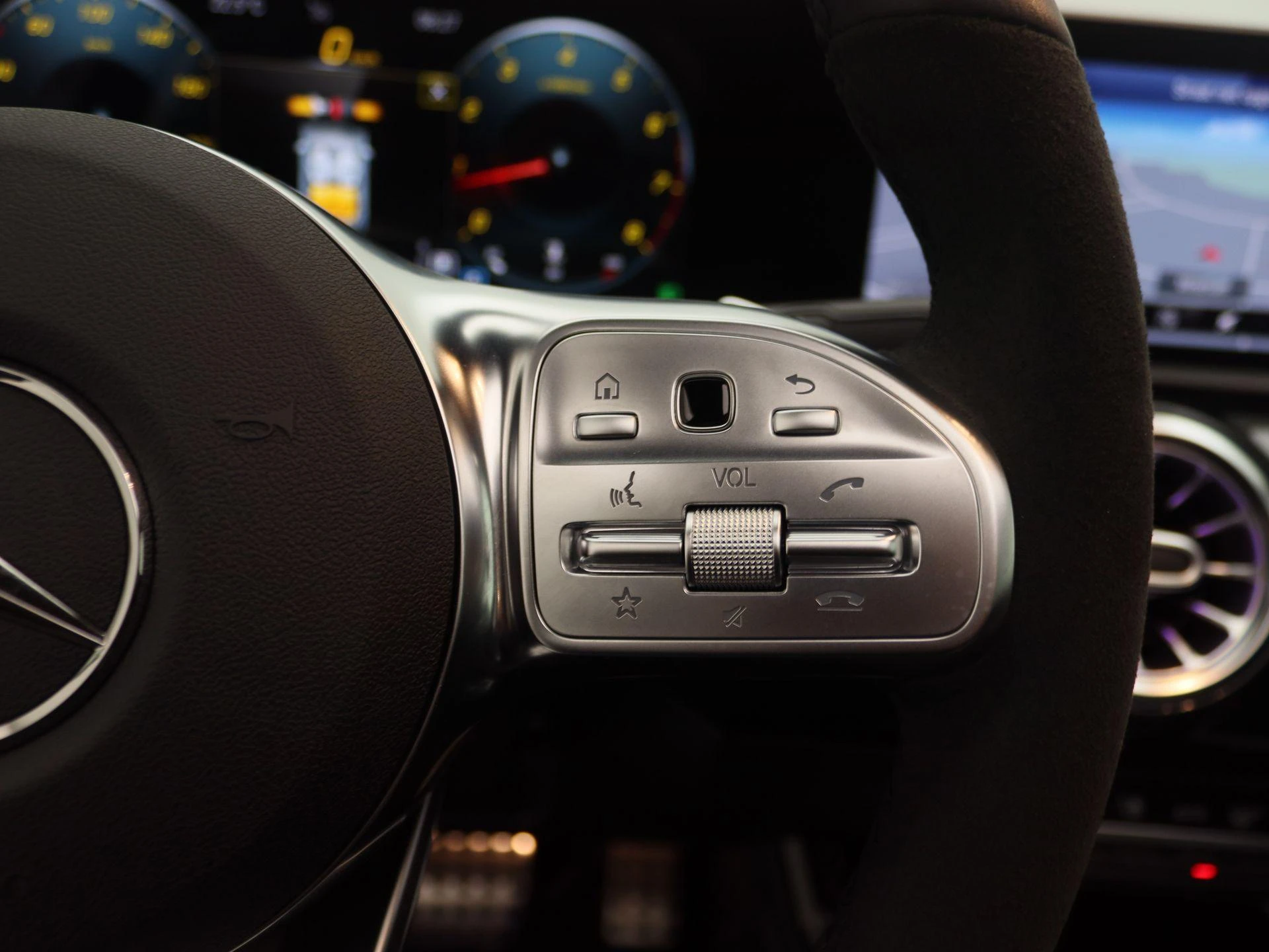 Mercedes-Benz-A-Klasse-image-17