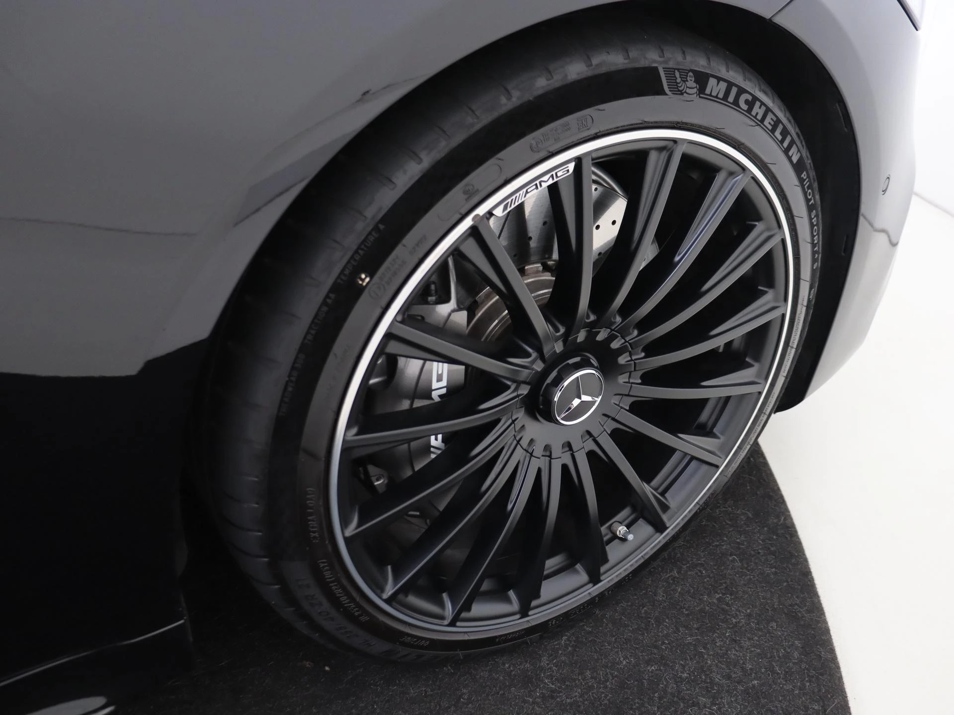 Mercedes-Benz-S-Klasse-image-3