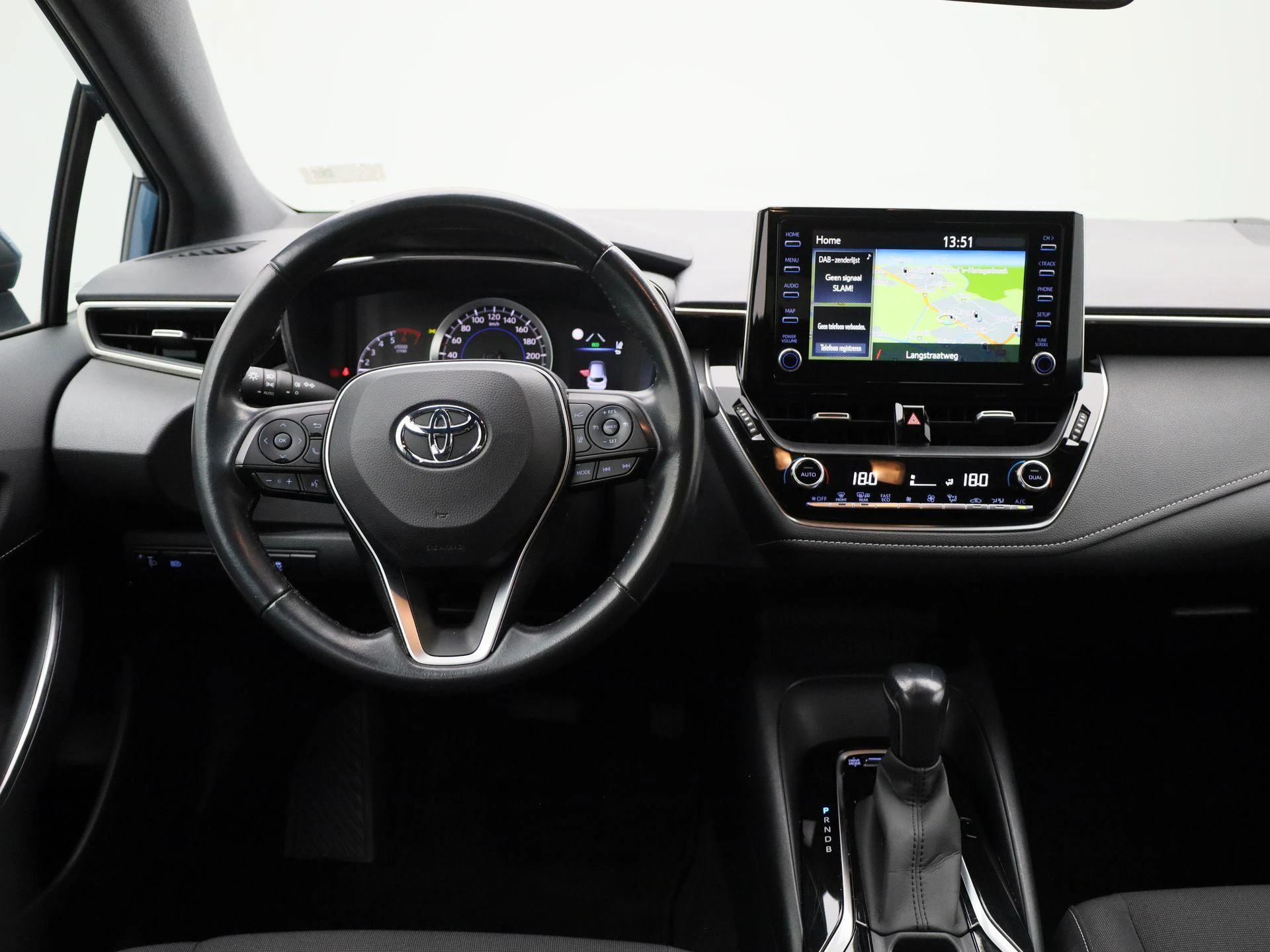 Toyota-Corolla Touring Sports-image-2