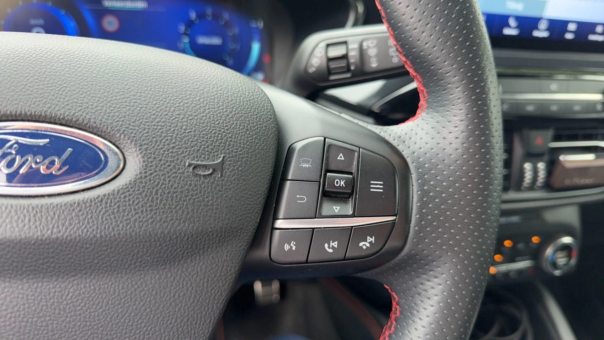Ford-Kuga-image-14