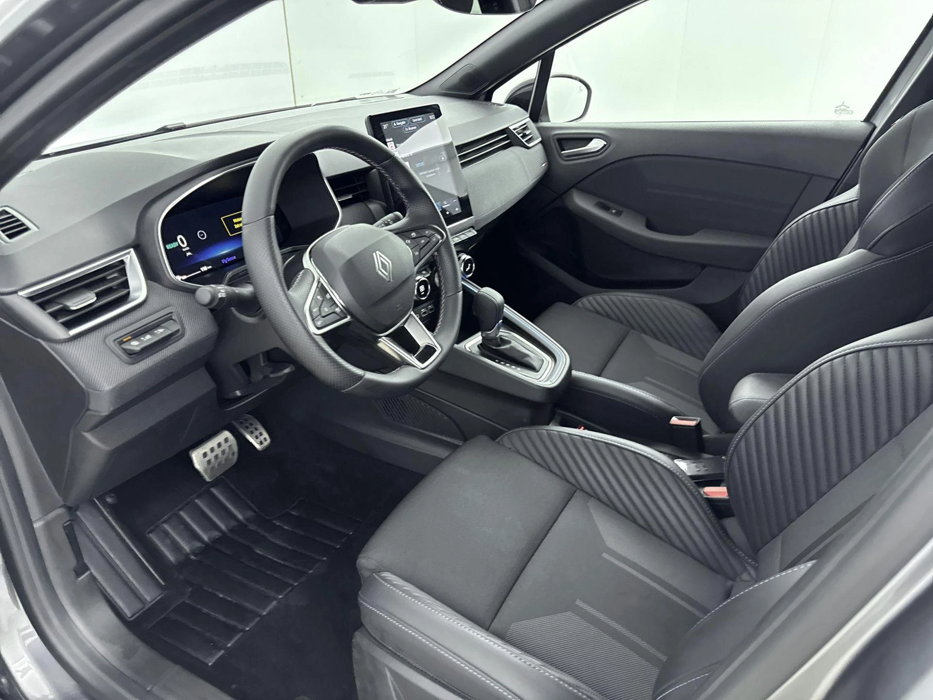 Renault-Clio-image-14