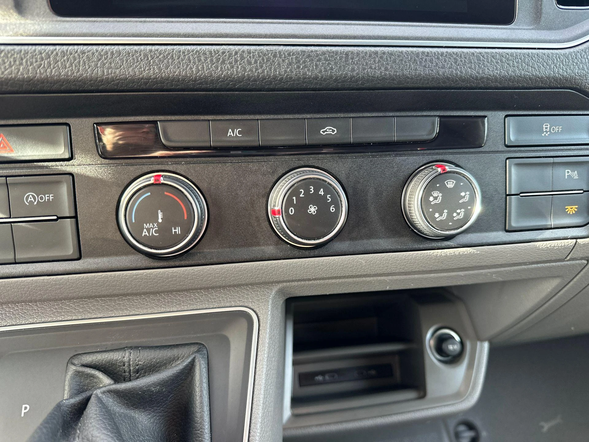 Volkswagen-Crafter-image-15