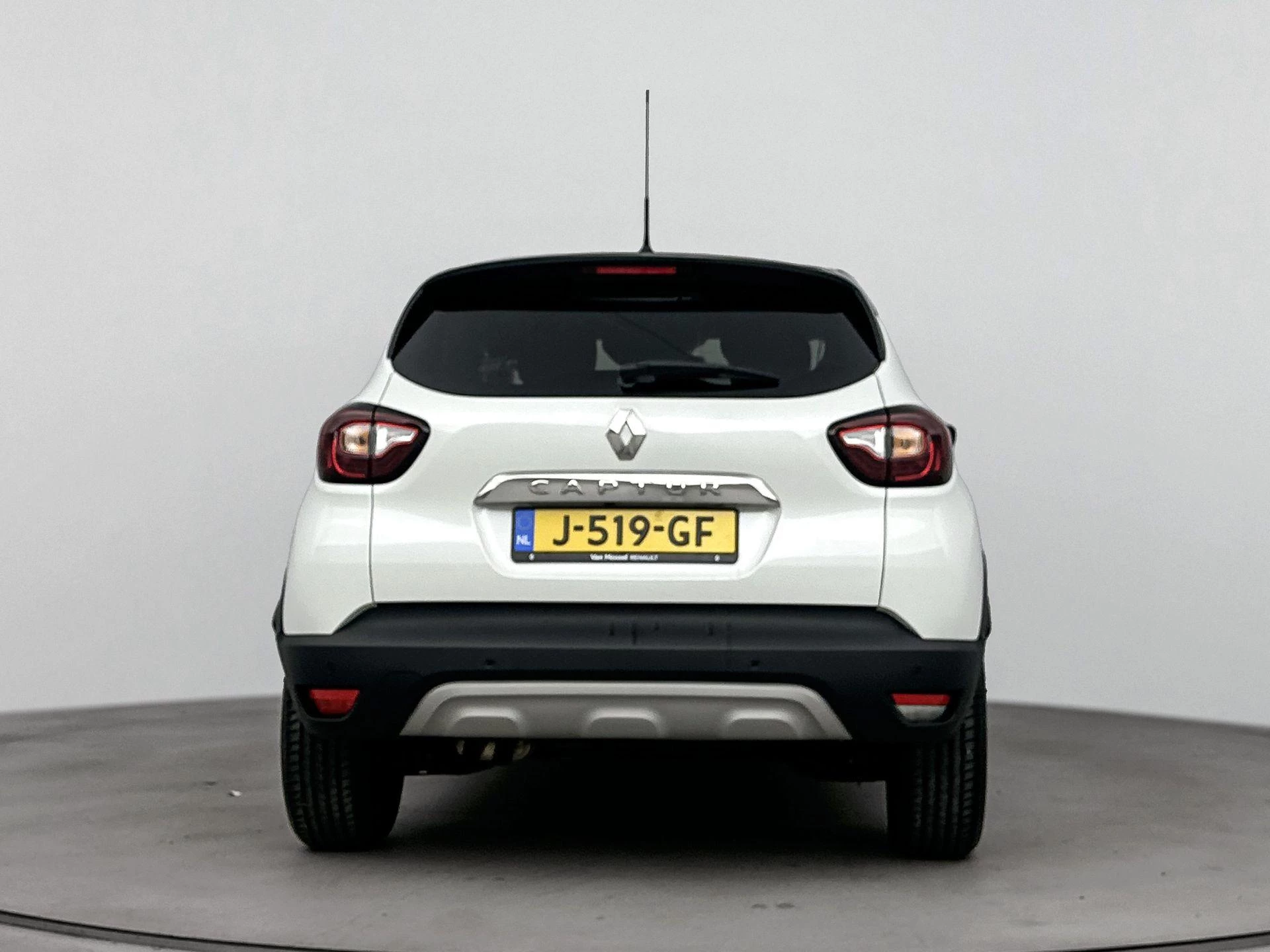 Renault-Captur-image-2