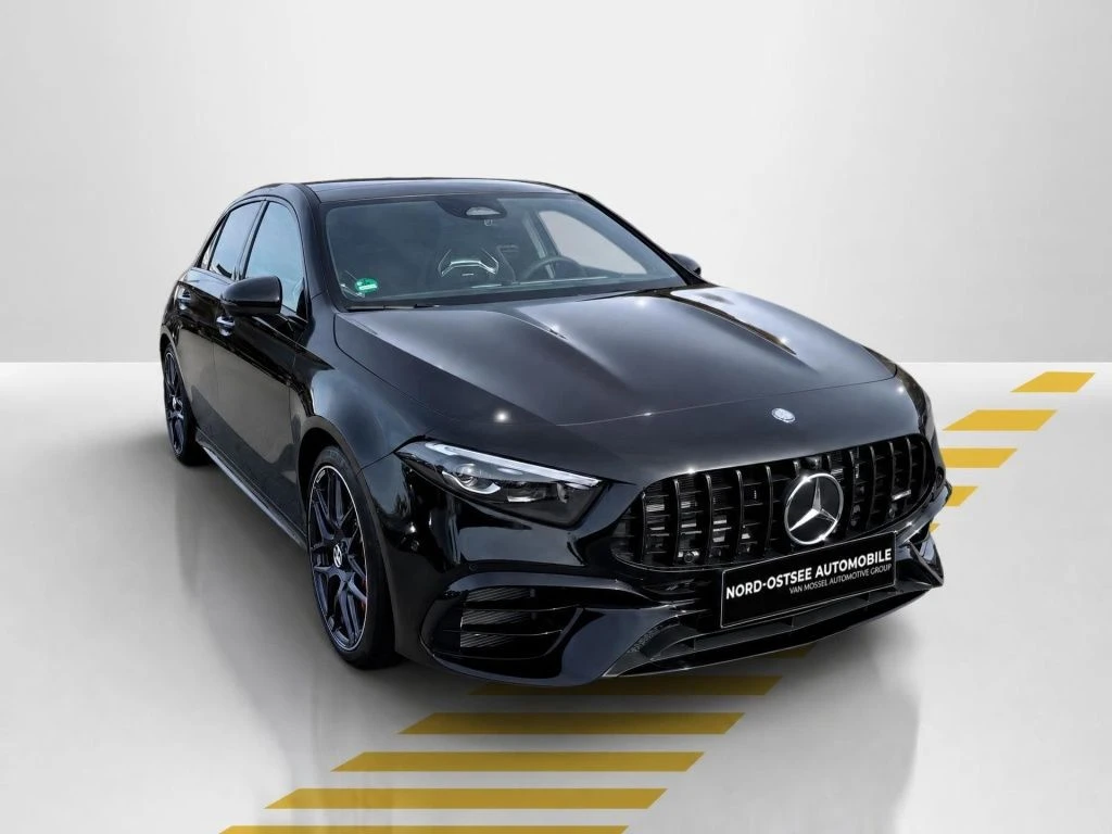 Mercedes-AMG-A-Klasse 45-image-16