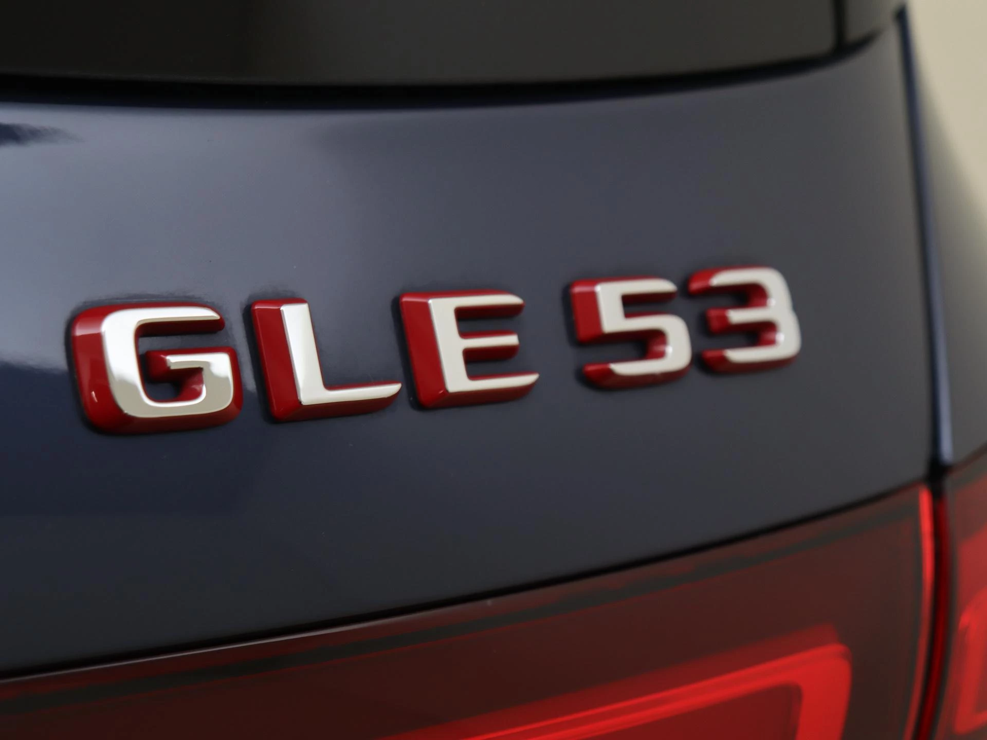 Mercedes-Benz-GLE-image-46
