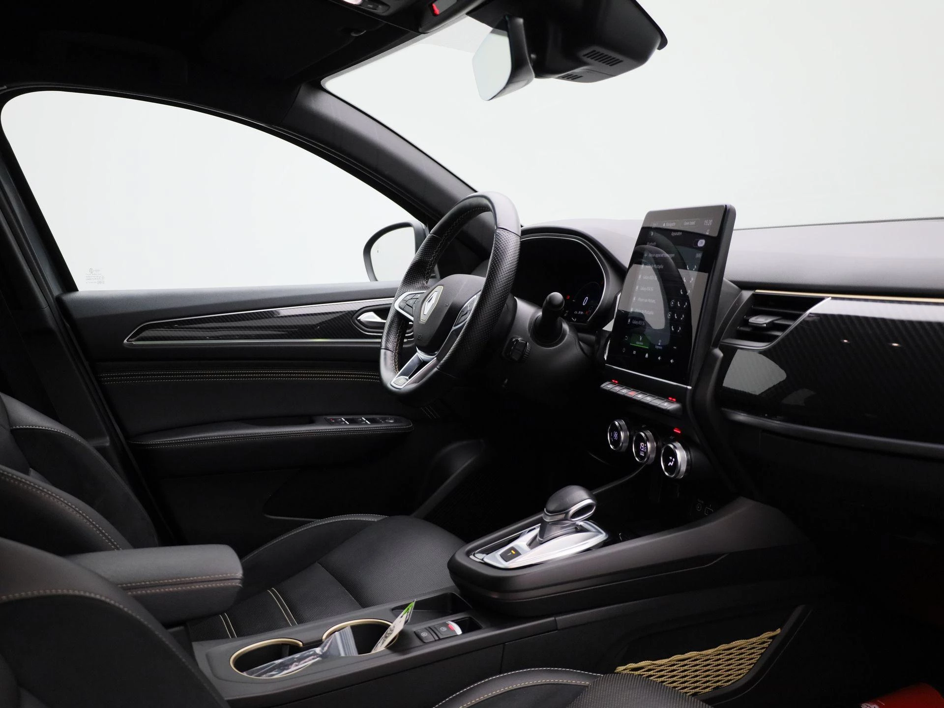 Renault-Arkana-image-34