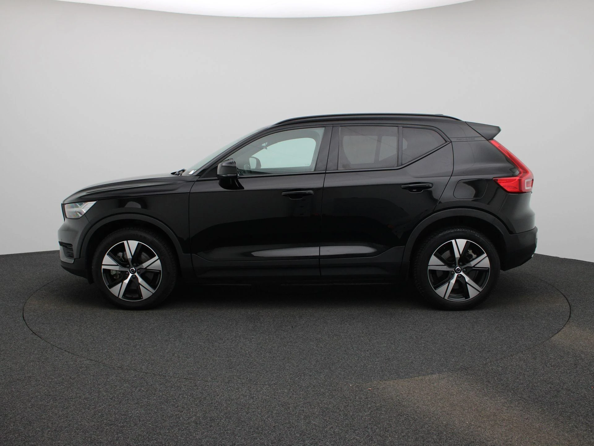 Volvo-XC40-image-3