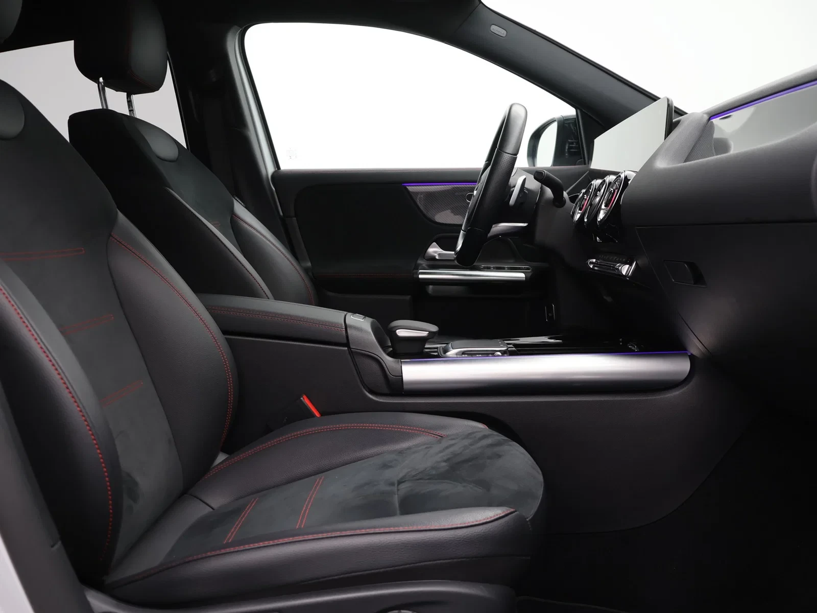 Mercedes-Benz GLA Classe (H247) AMG Line 163PK *AUTOMAAT*LEDER*ALCANTARA*CAMERA*PDC*CRUISE*APP-CONNECT*NAVI*KEYLESS GO*...*
