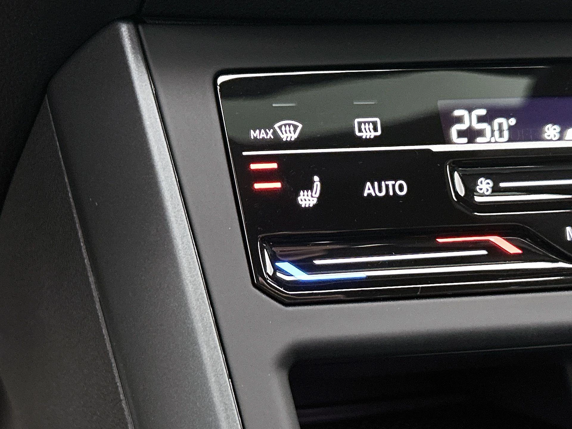 Volkswagen-Polo-image-7