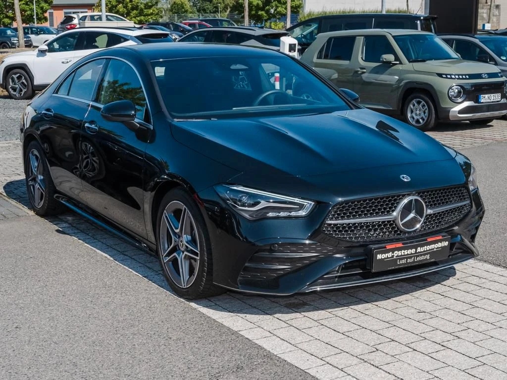 Mercedes-Benz-CLA 200-image-4