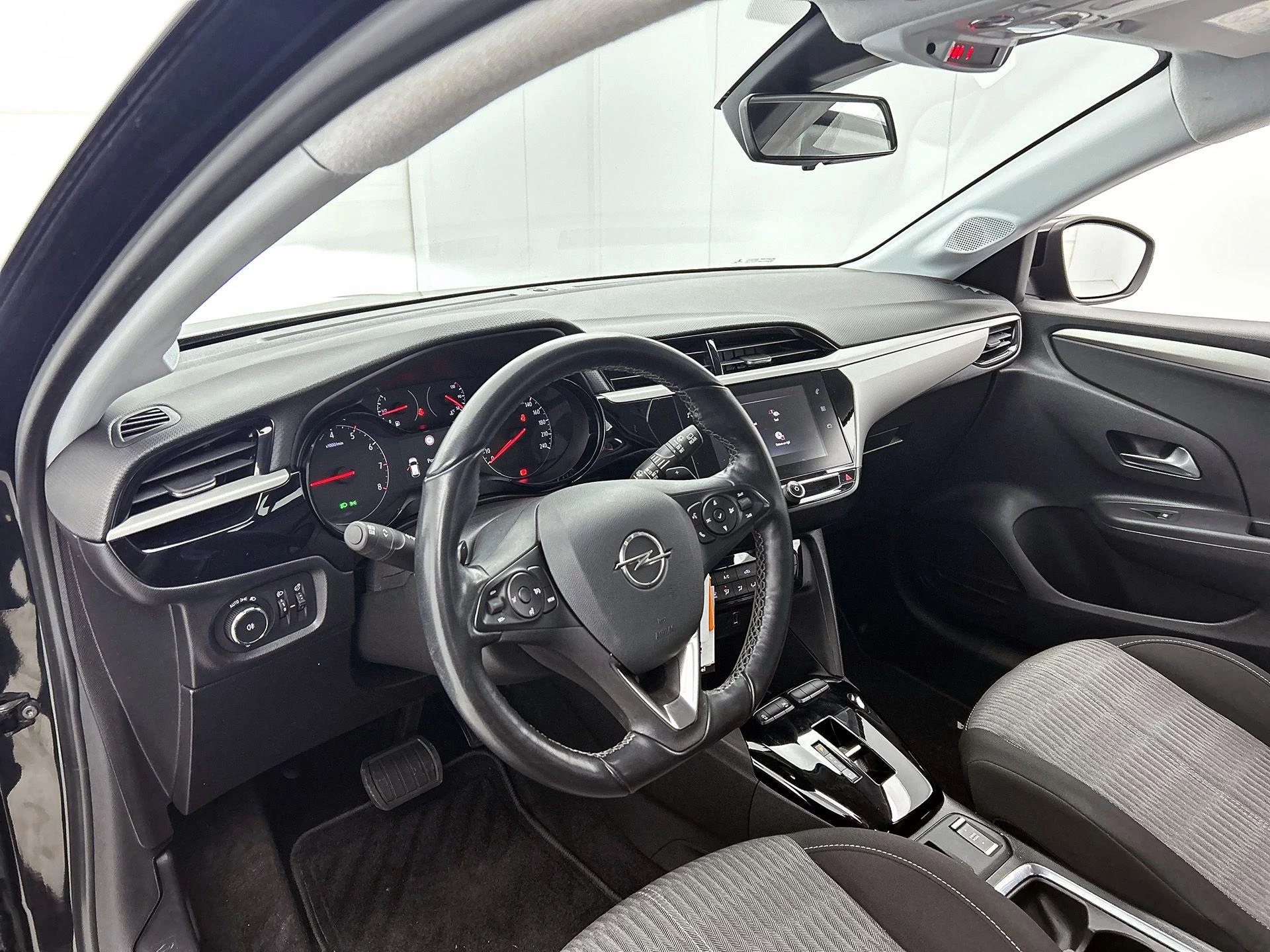 Opel-Corsa-image-10