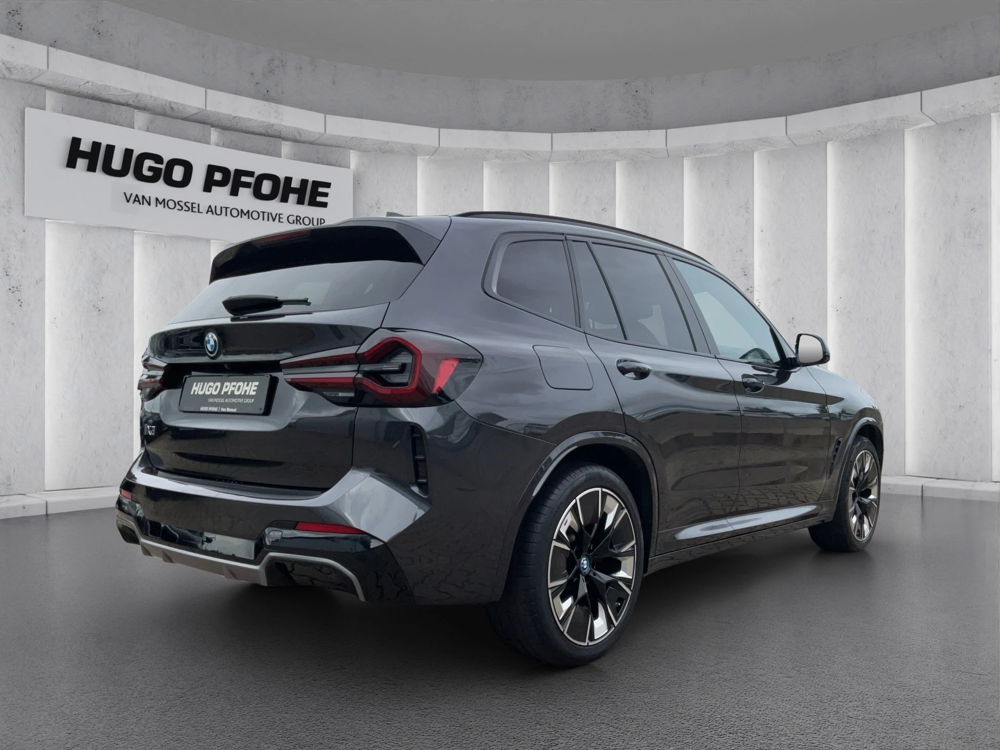 BMW-iX3-image-4