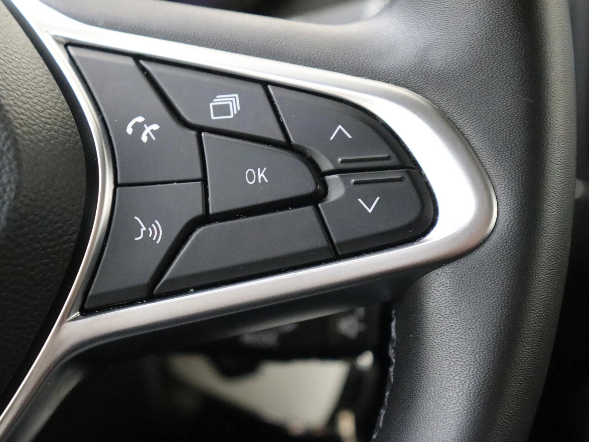 Renault-Clio-image-17