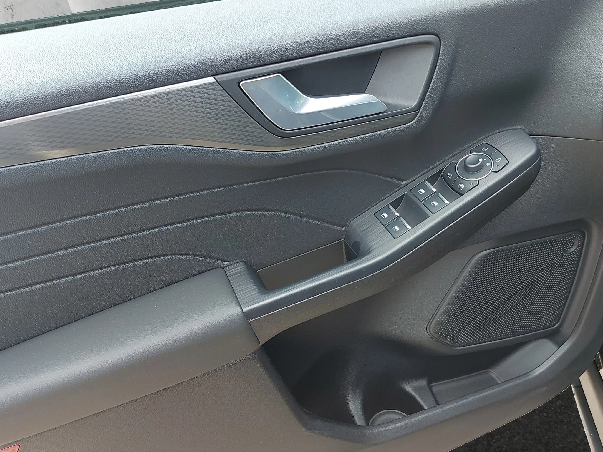Ford Kuga Titanium WINT.PKT*TECH.PKT*GJR*LED*RFK*AHKV