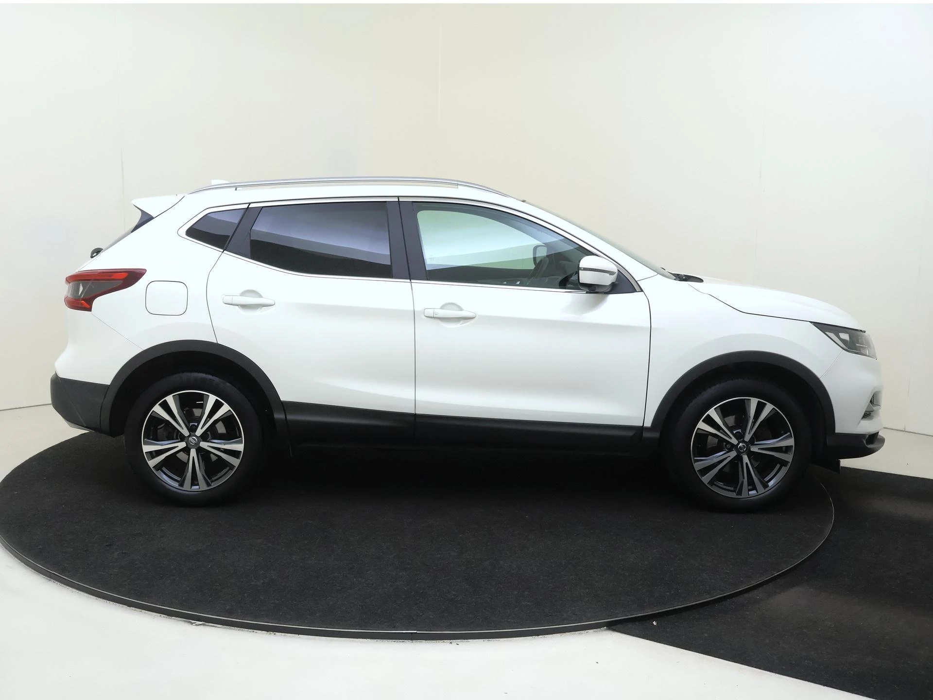 Nissan QASHQAI 1.2 N-Connecta AUTOMAAT