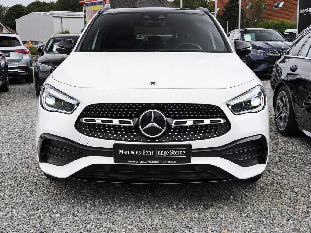 Mercedes-Benz-GLA 220 d-image-3