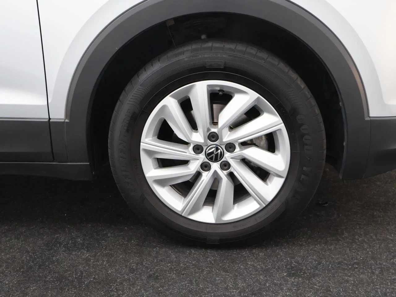 Volkswagen-T-Cross-image-5