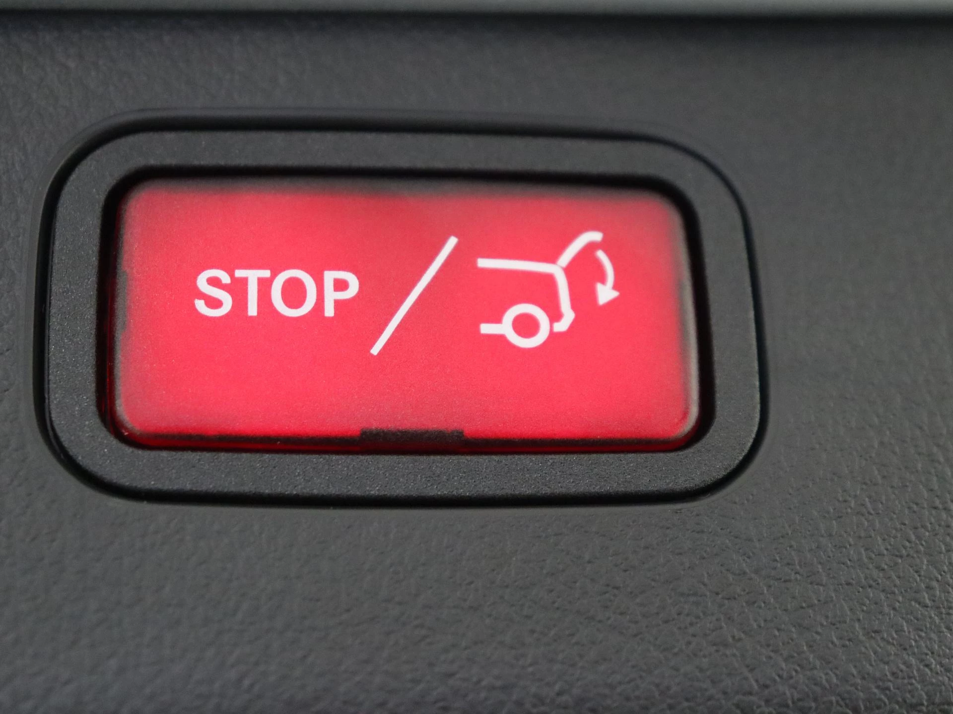 Mercedes-Benz-C-Klasse-image-30