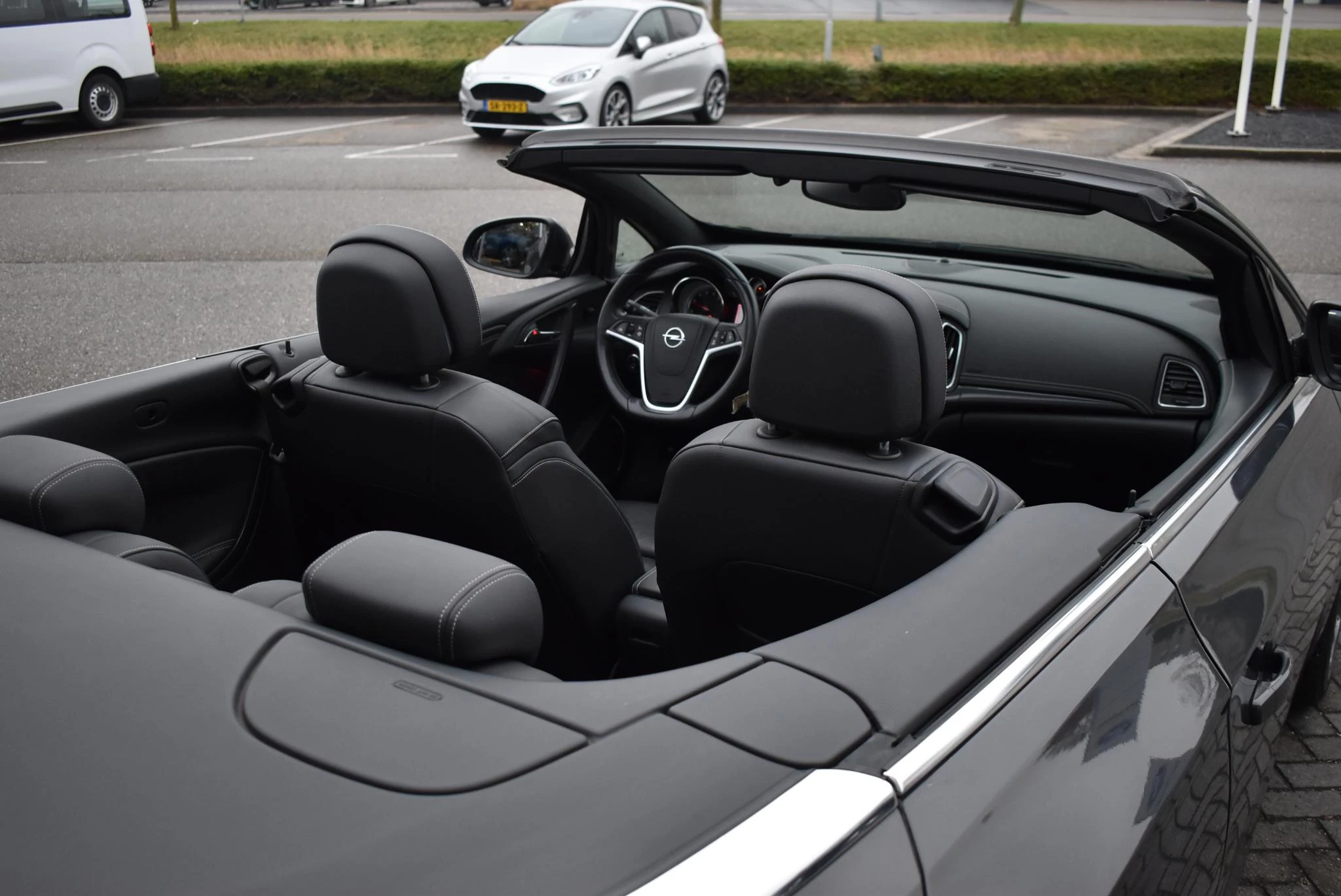 Opel-Cascada-image-34