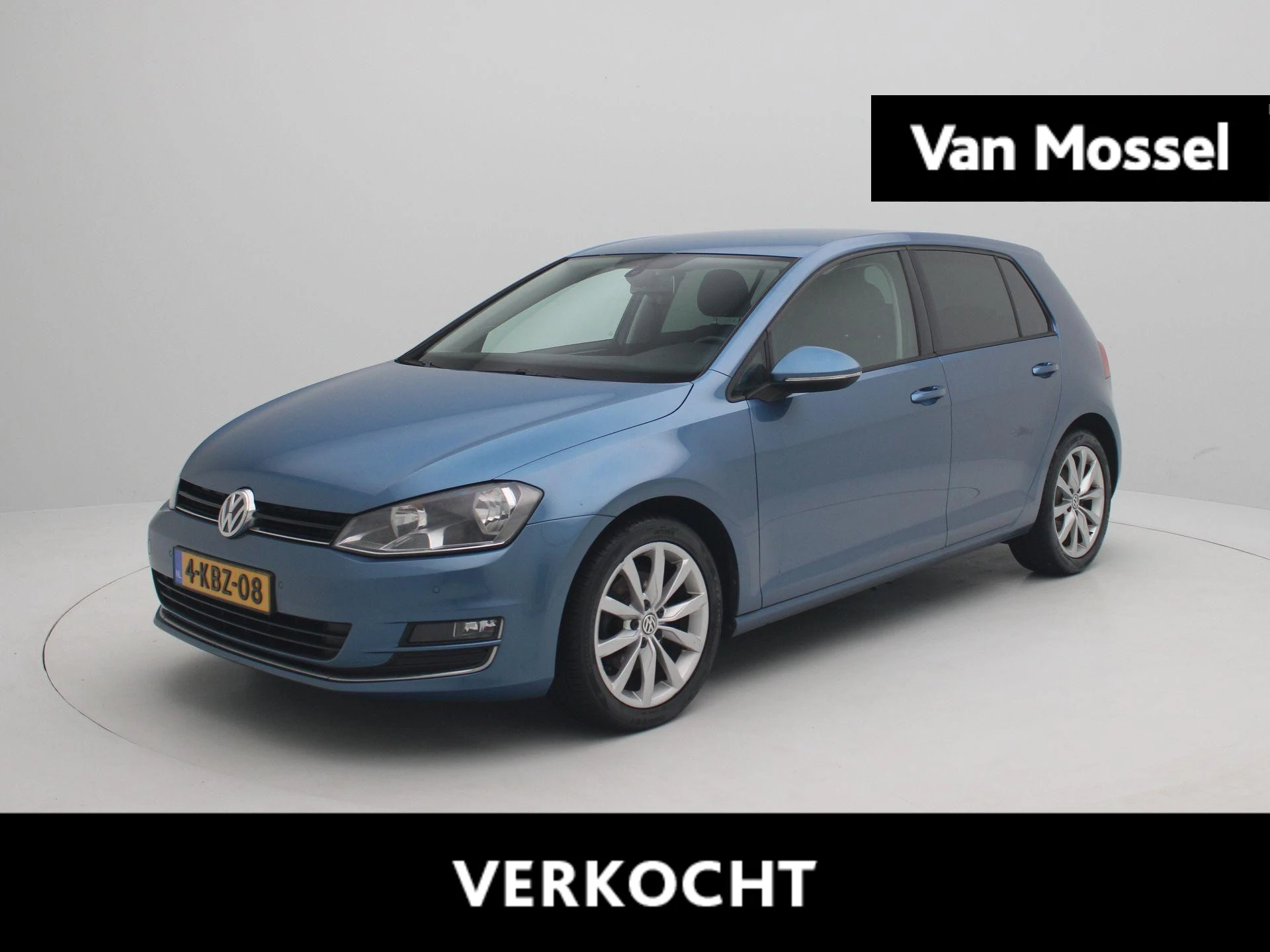 Volkswagen-Golf-image-0