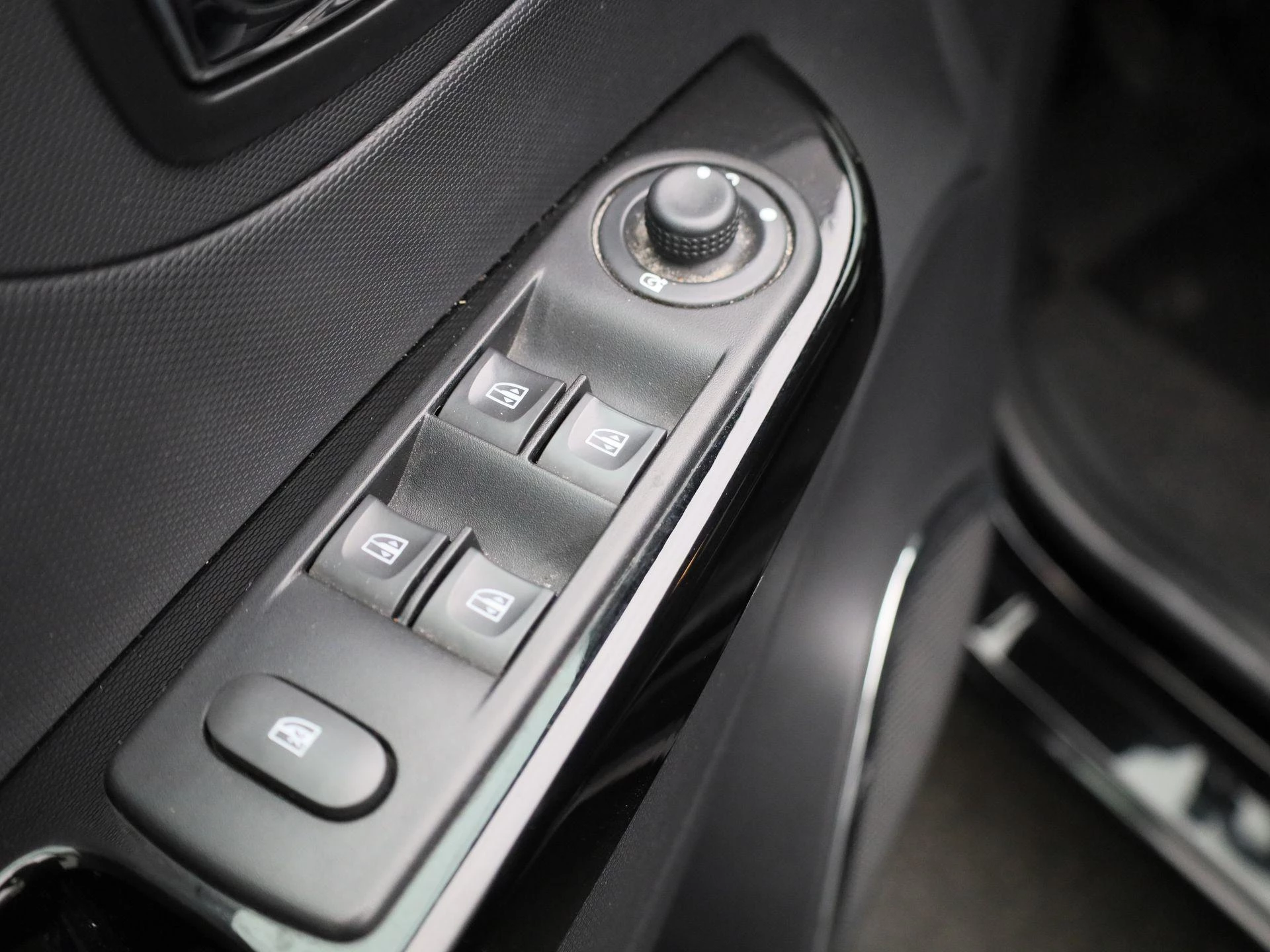 Renault-Captur-image-28