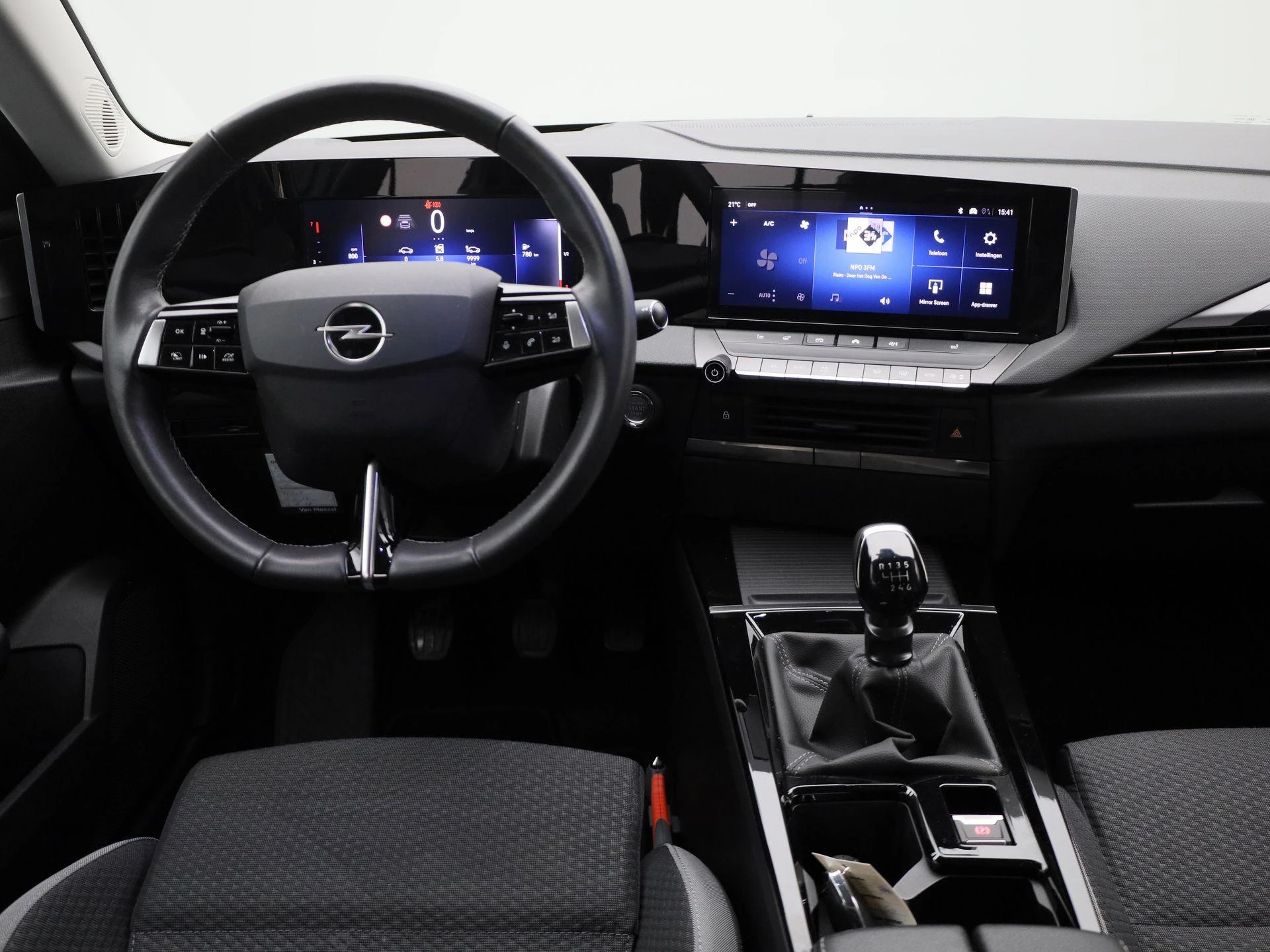 Opel-Astra-image-6