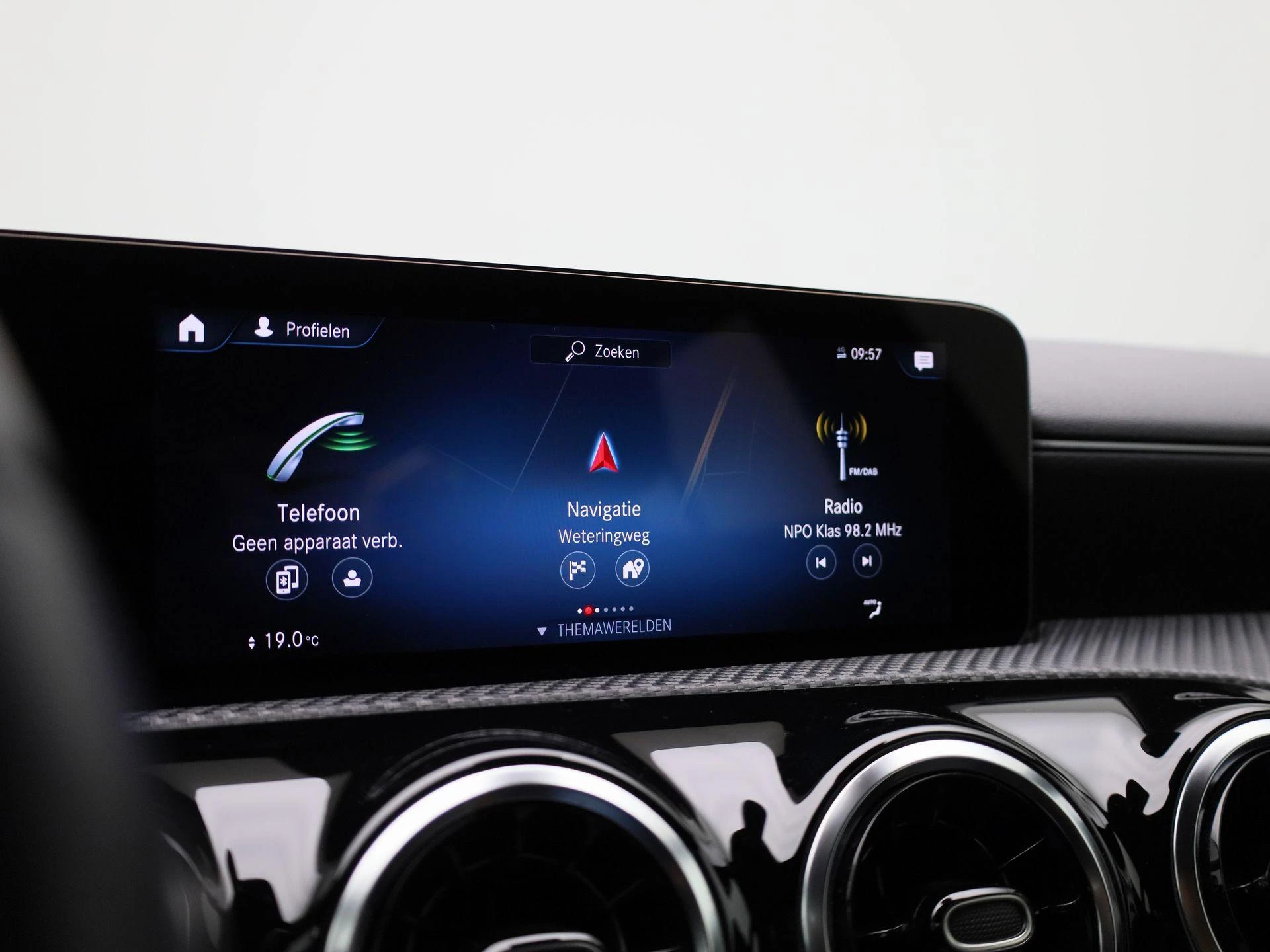 Mercedes-Benz-A-Klasse-image-14