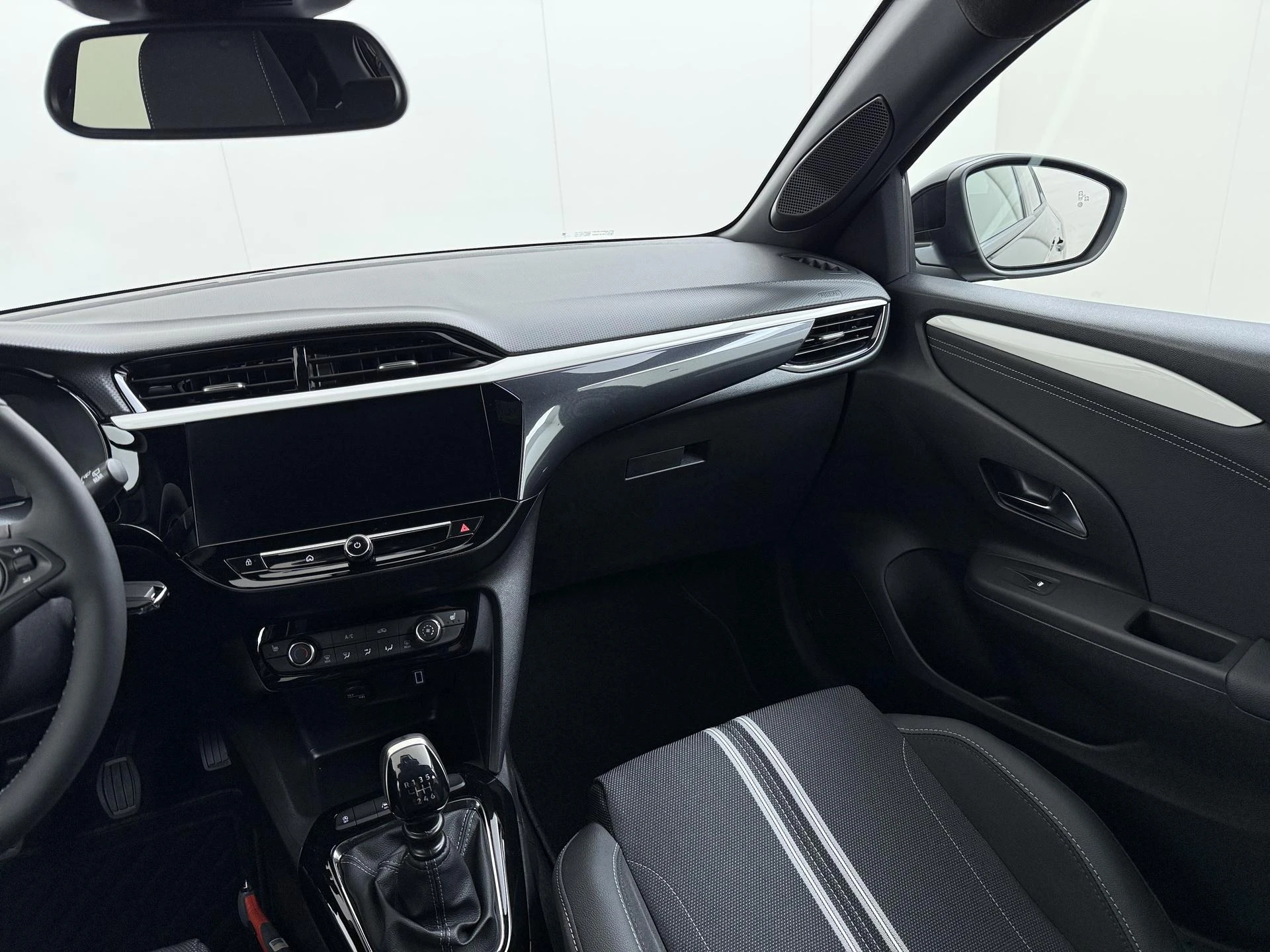 Opel-Corsa-image-19