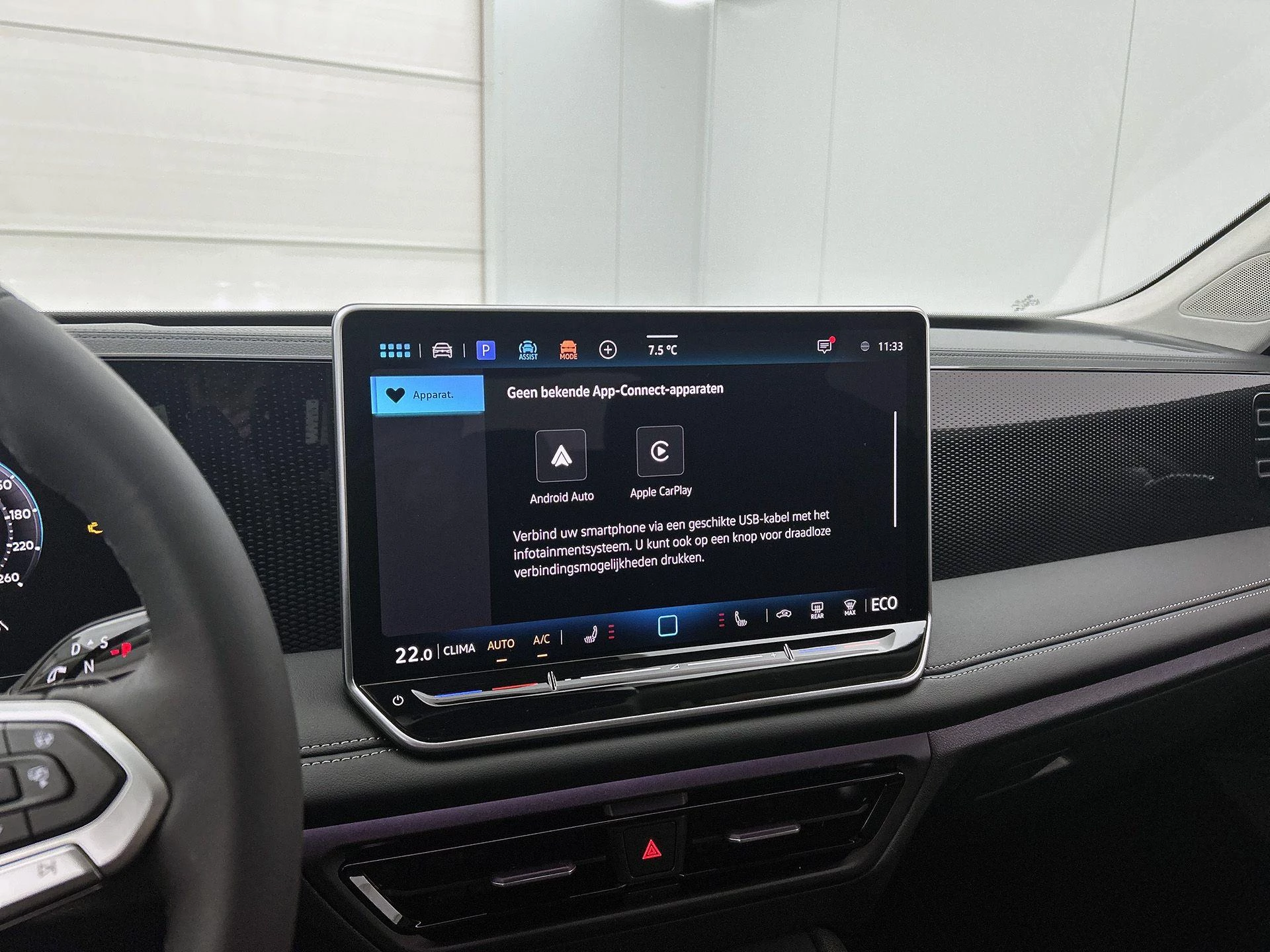 Volkswagen-Tiguan-image-16