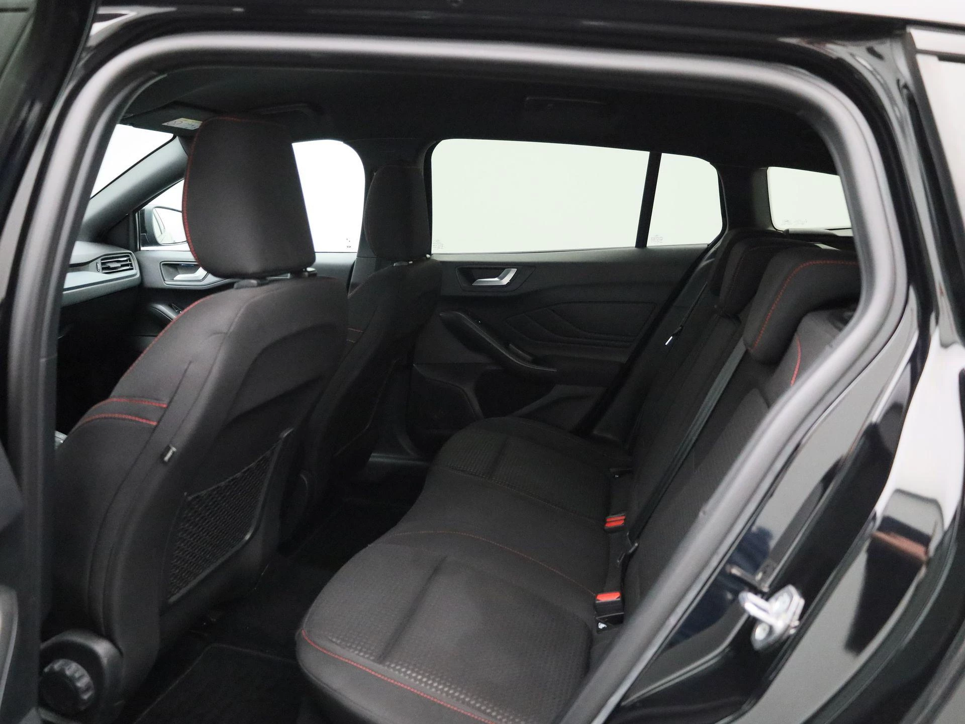 Ford Focus Wagon 1.0 EcoBoost Hybrid ST Line Style