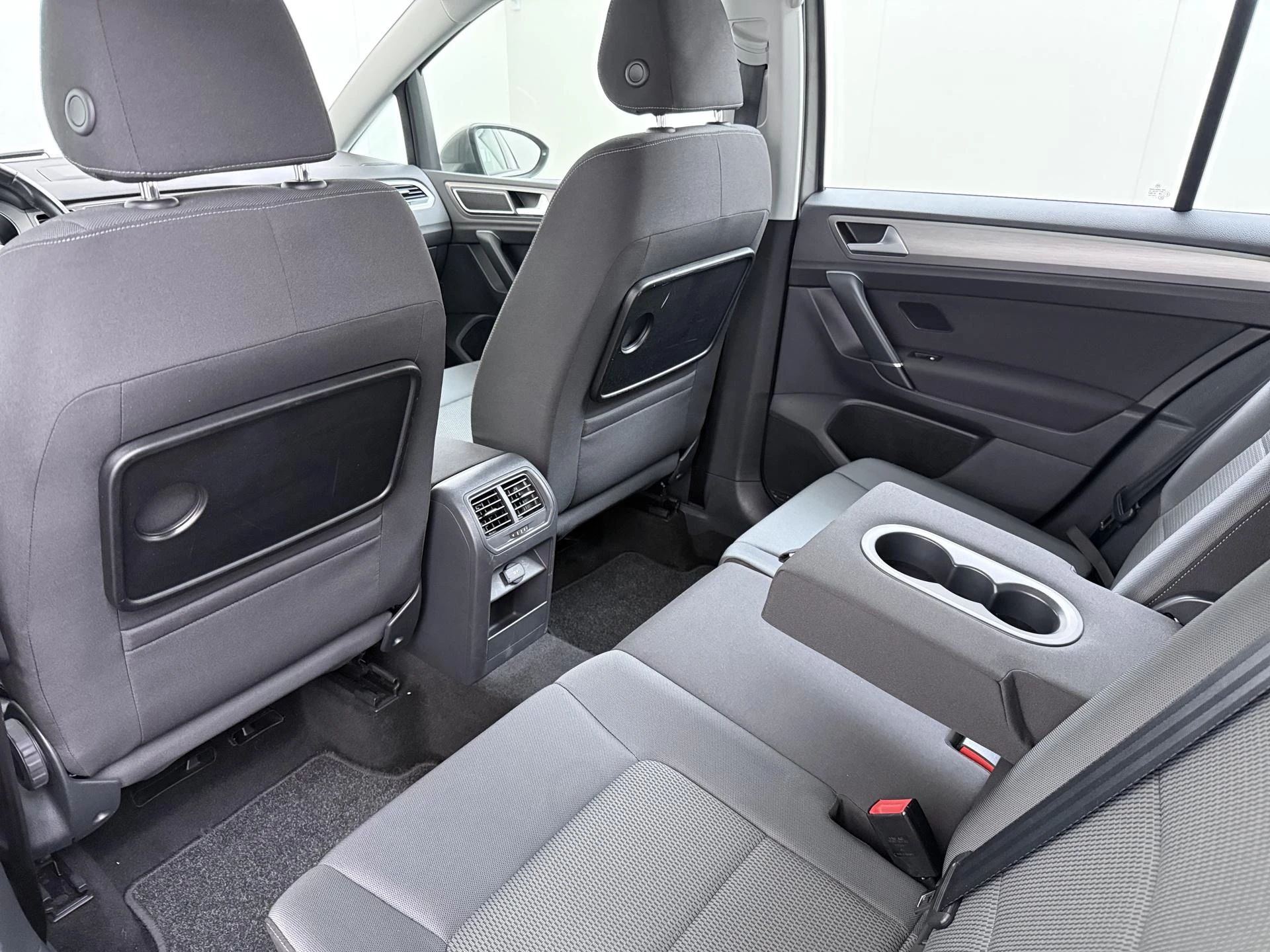 Volkswagen Golf SportsVan