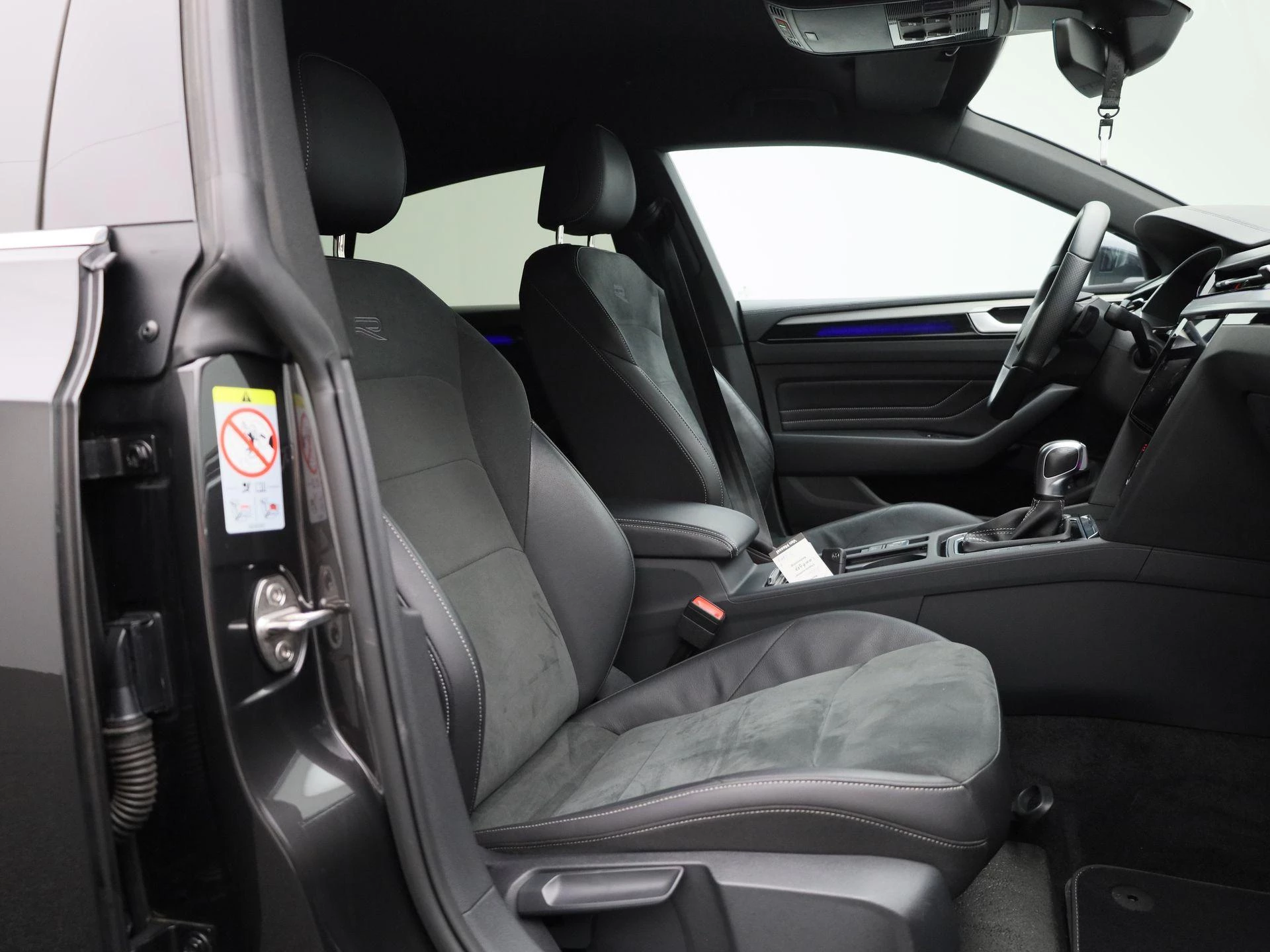 Volkswagen Arteon 1.4 TSI eHybrid R-Line Business+ 218 PK|