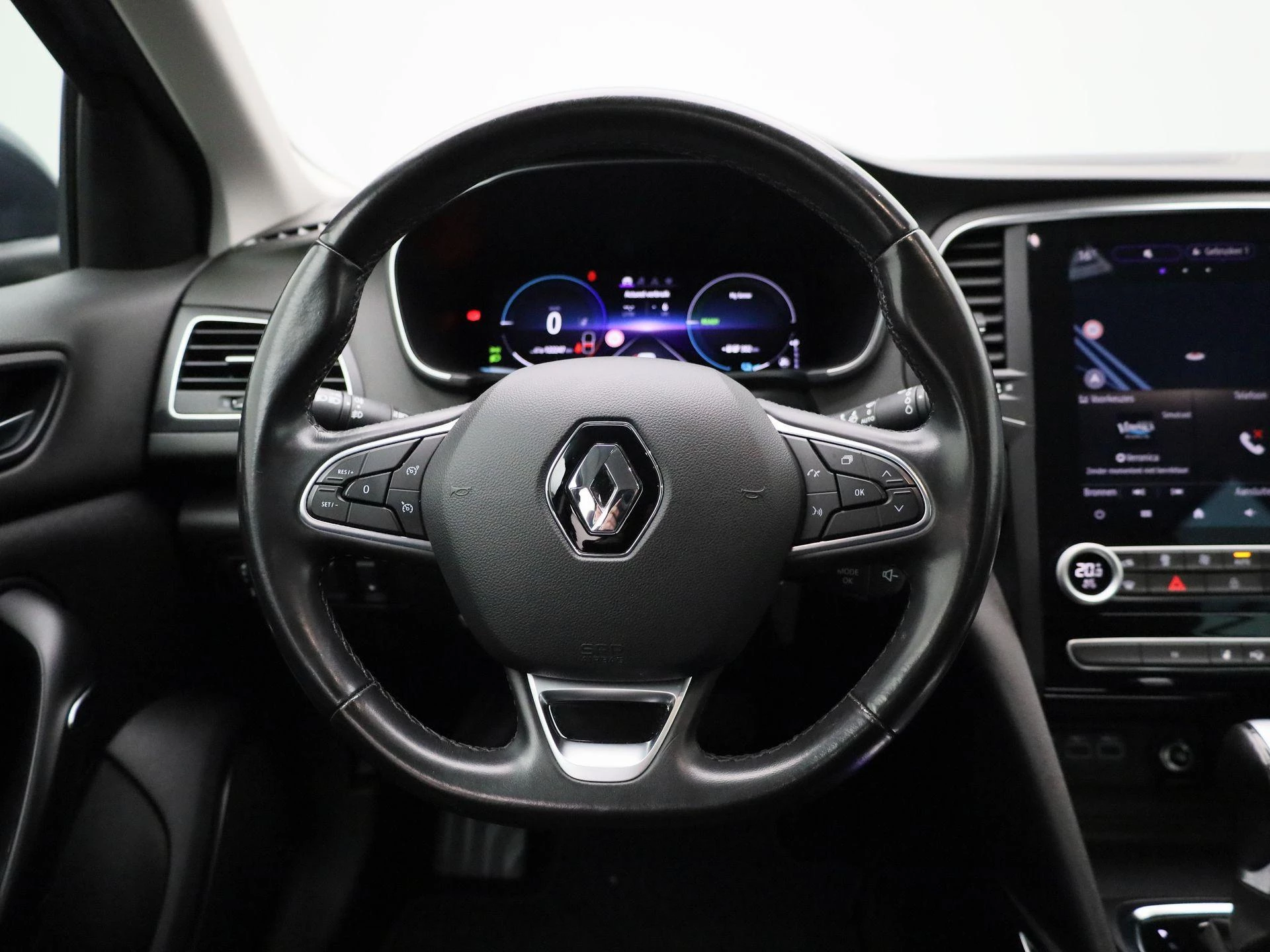 Renault-Megane E-Tech-image-6