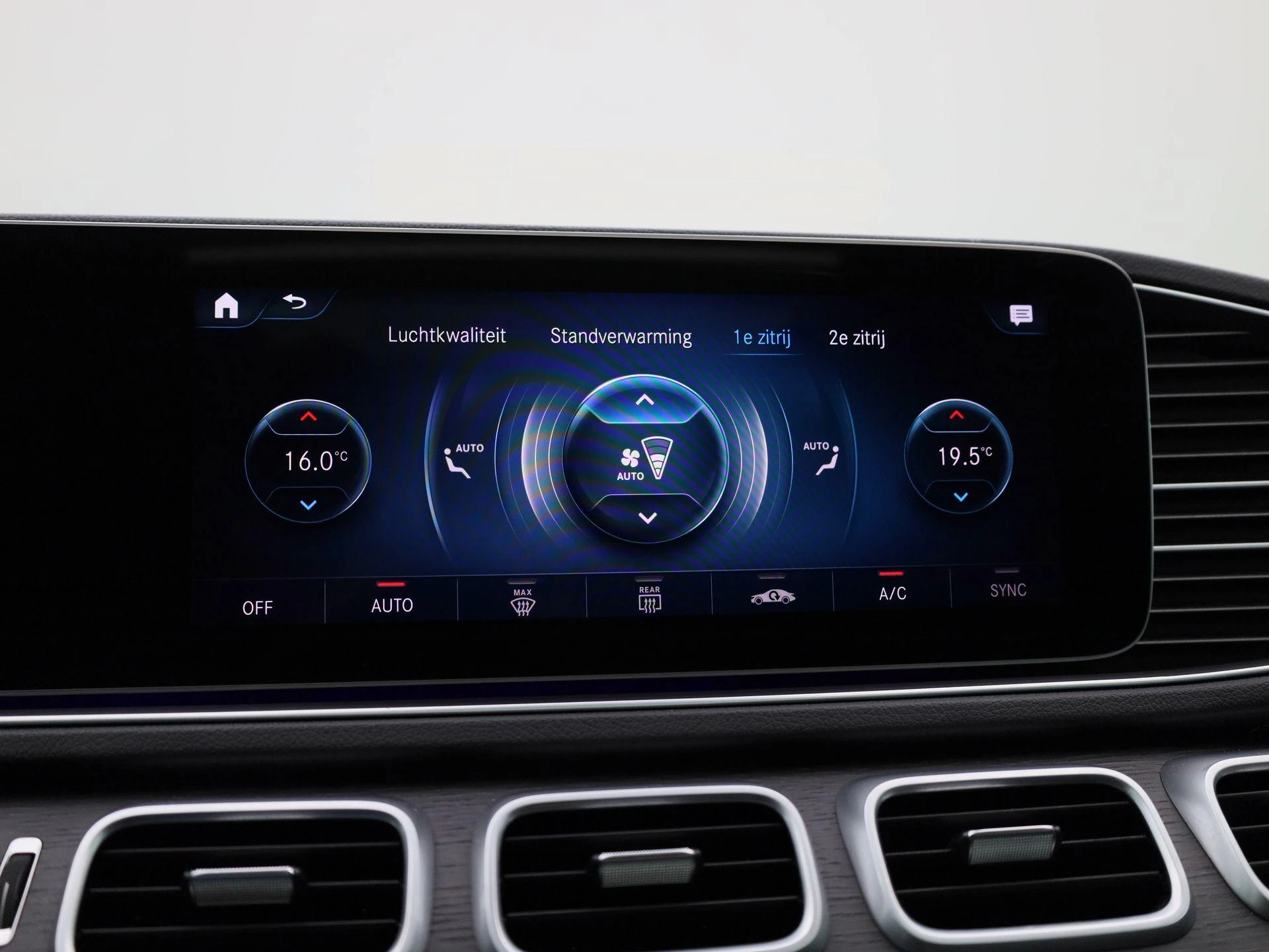 Mercedes-Benz-GLE-image-20