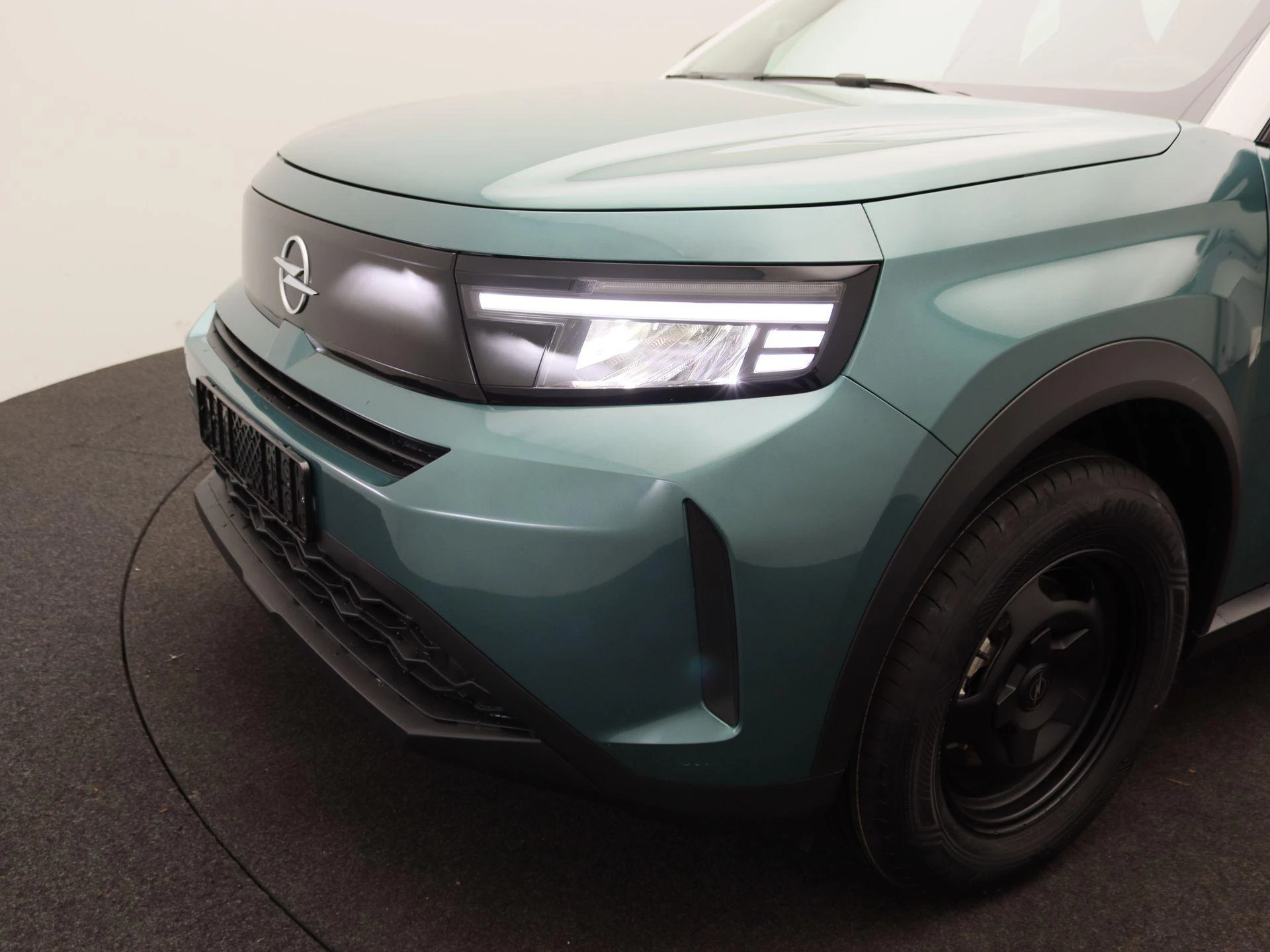 Opel Frontera 1.2 Turbo Hybrid Edition
