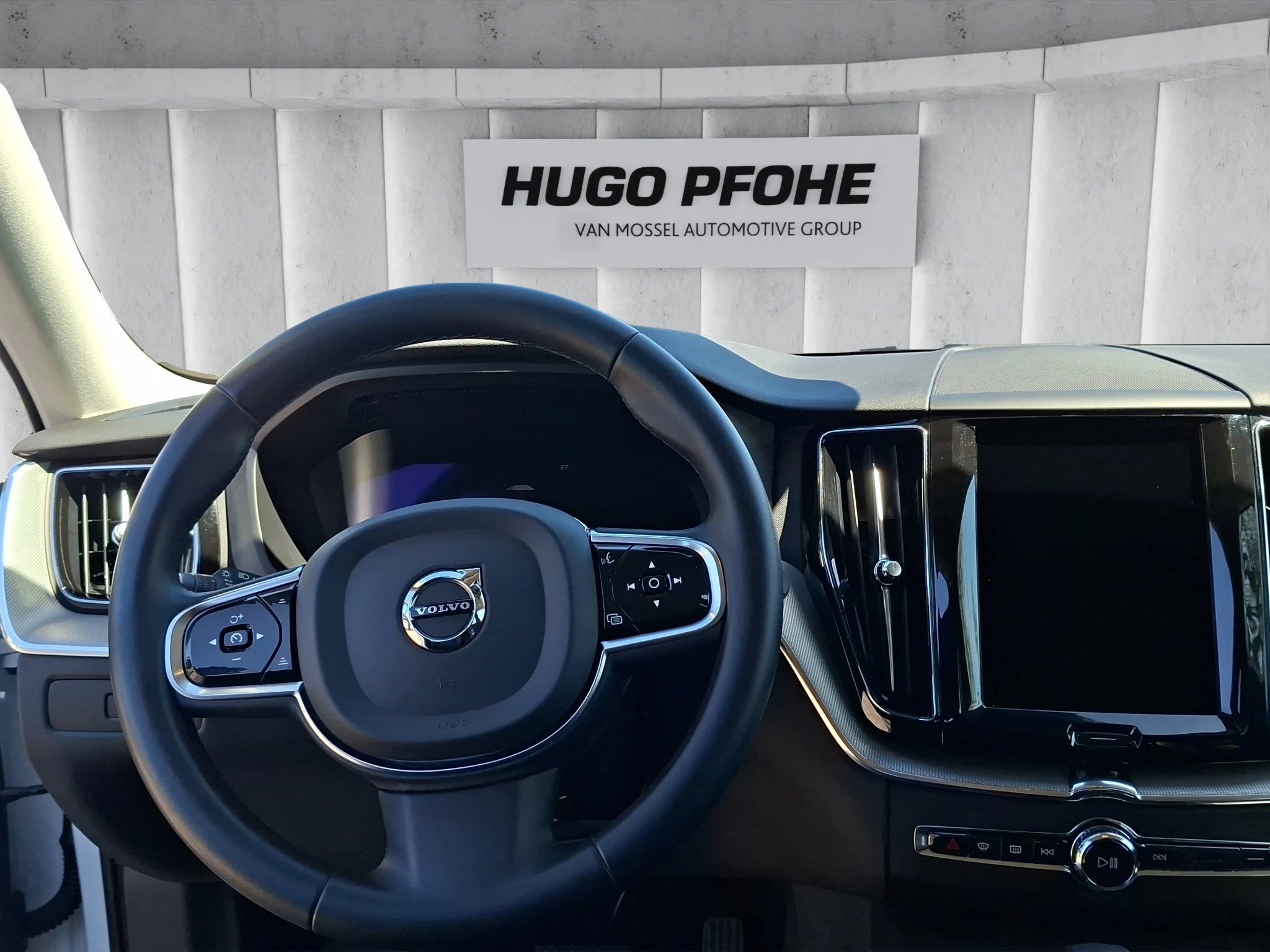 Volvo XC60 B4 Plus Dark 2.0 MHEV Aut. | LED | ACC | GJR | RFK | LEDER | SHZ