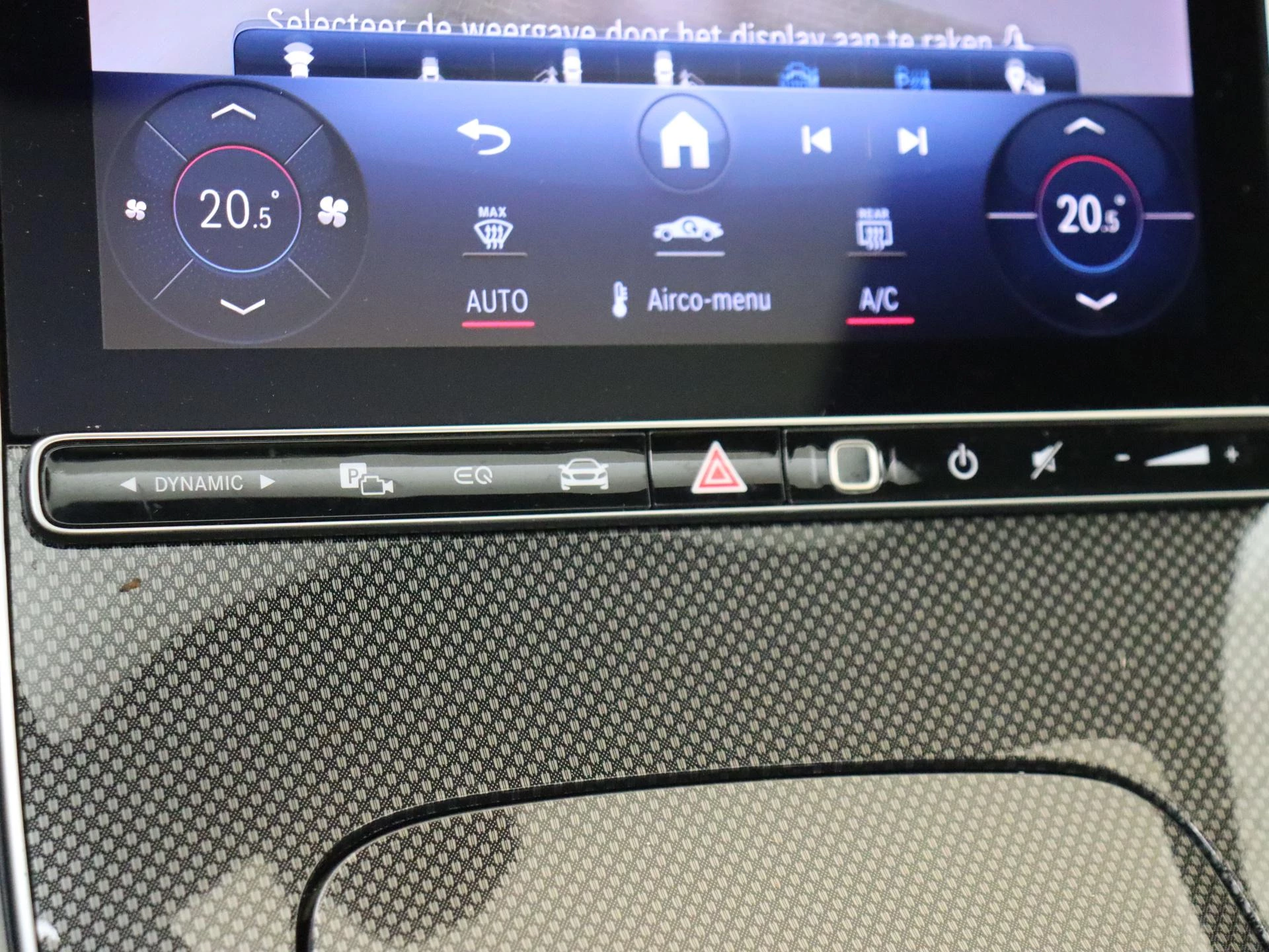 Mercedes-Benz-C-Klasse-image-19