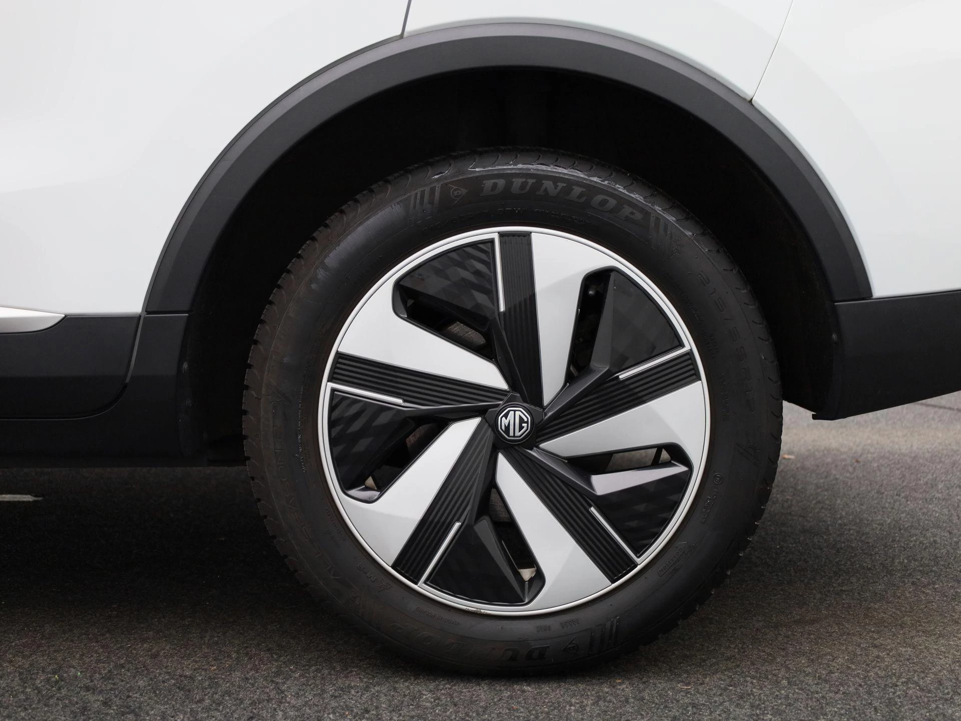 MG-ZS EV-image-12