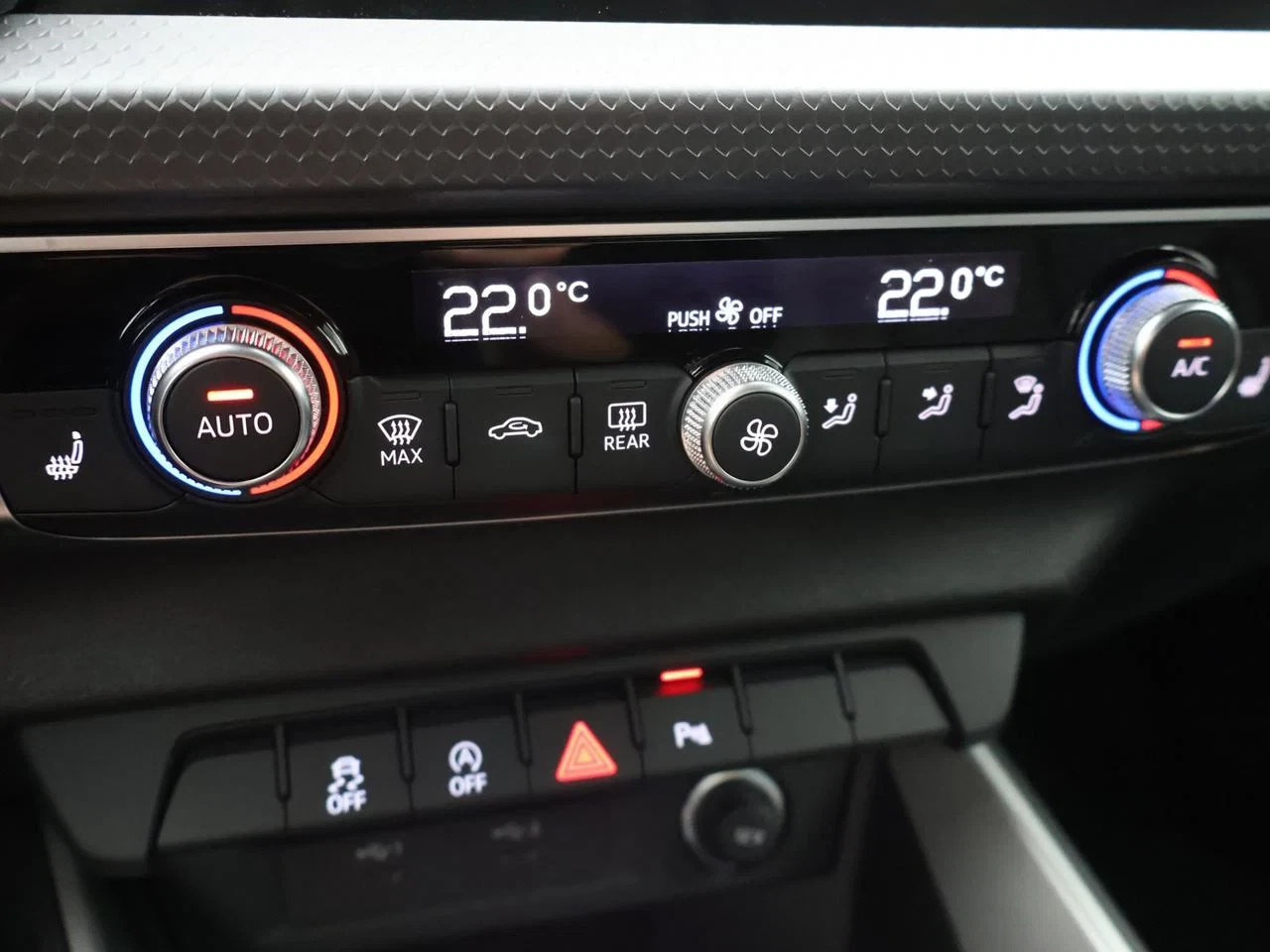 Audi A1 Sportback A1 Sportback 25TFSI S LINE 95PK *AUTOMAAT*CAMERA*VIRTUAL COCKPIT*PDC*ACC*KEYLESS GO*APP-CONNECT*ZETELVERWARMING*...*